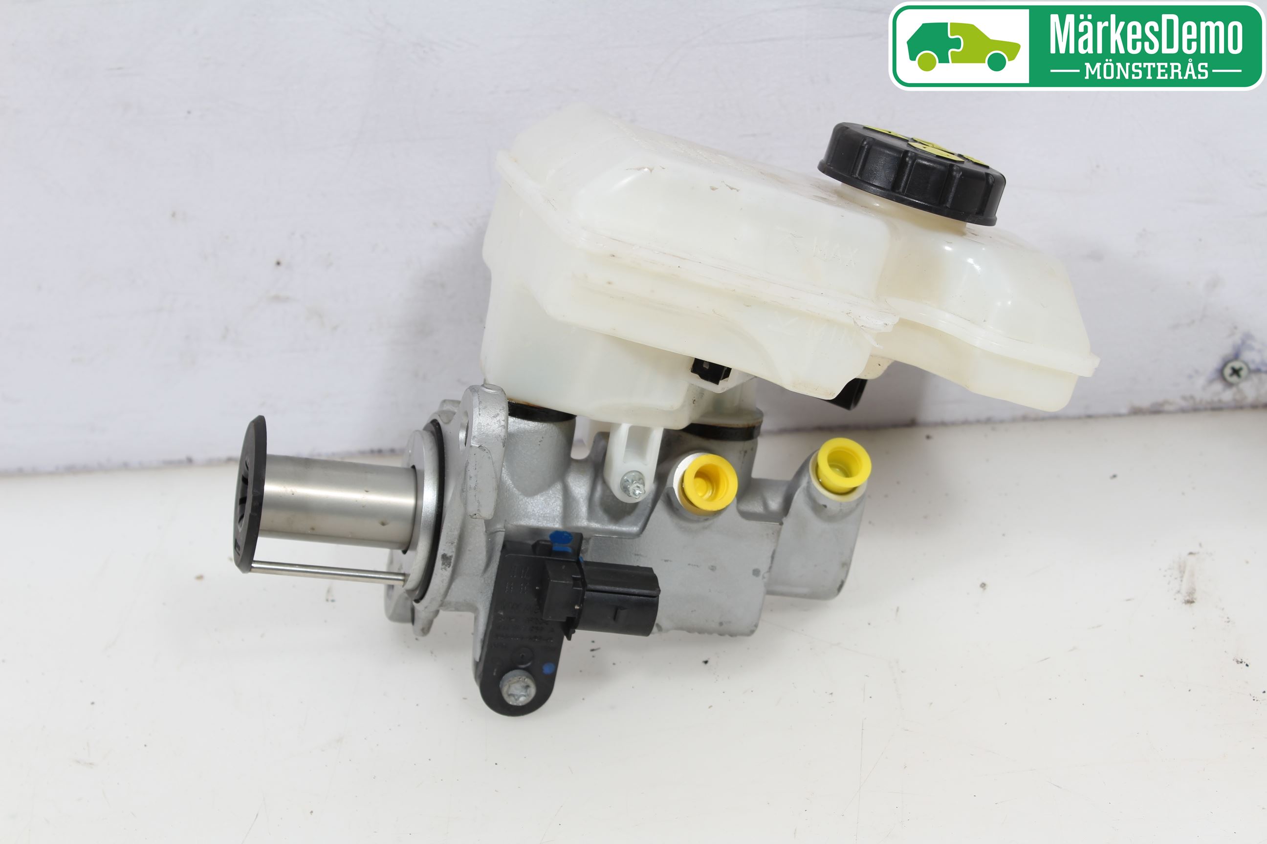 Volkswagen VW PASSAT 15-19 Broms Huvudcylinder
