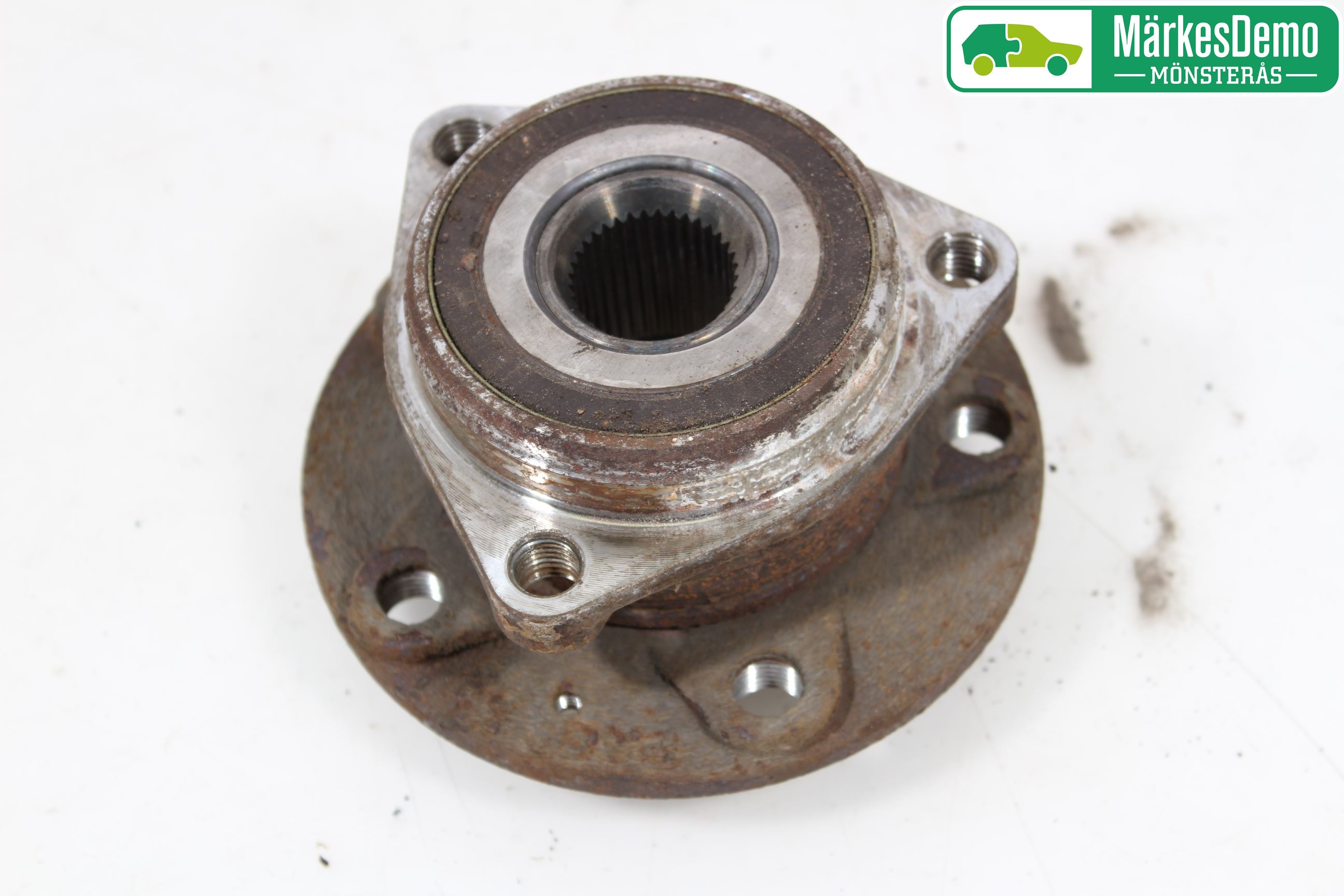 Volkswagen VW PASSAT 15-19 Nav Fram