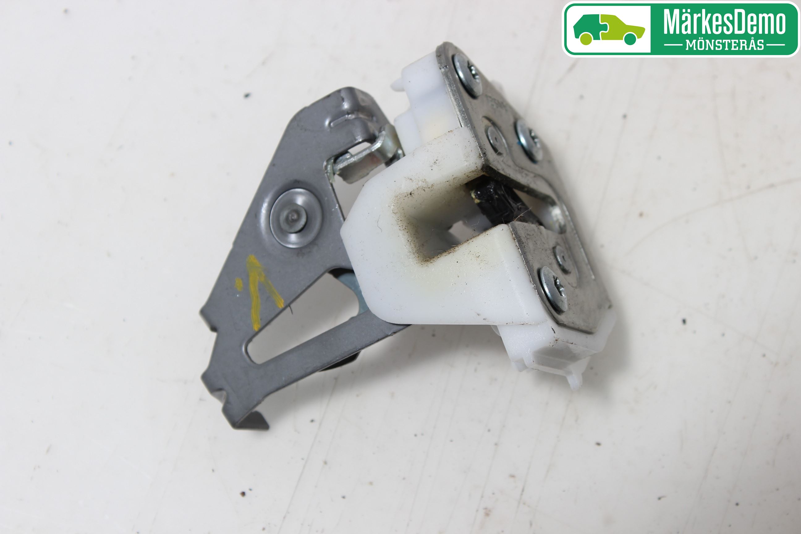 Mitsubishi OUTLANDER 07-12 Låskista Baklucka