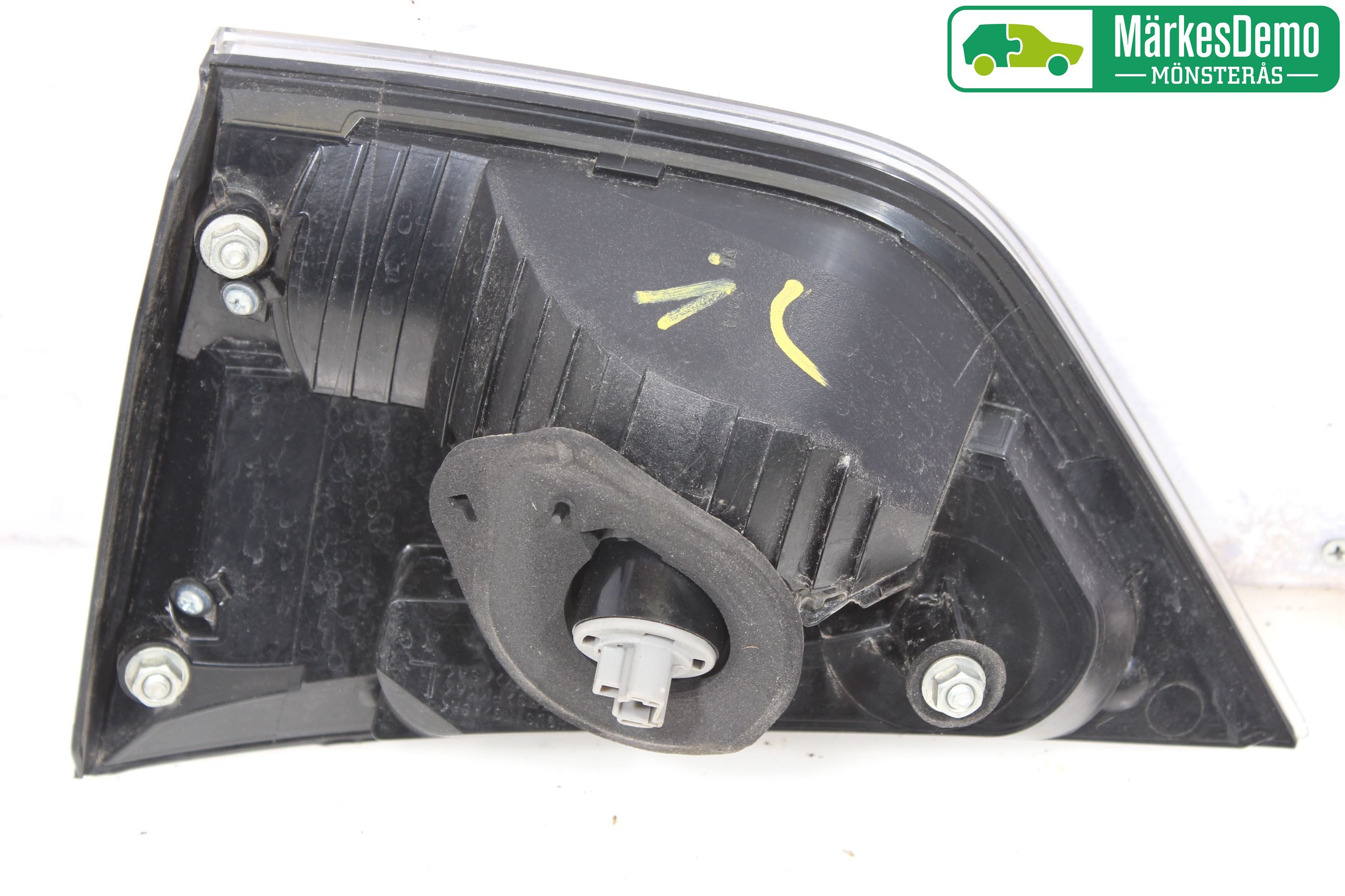 Mitsubishi OUTLANDER 07-12 Bakljus Lucka Vä