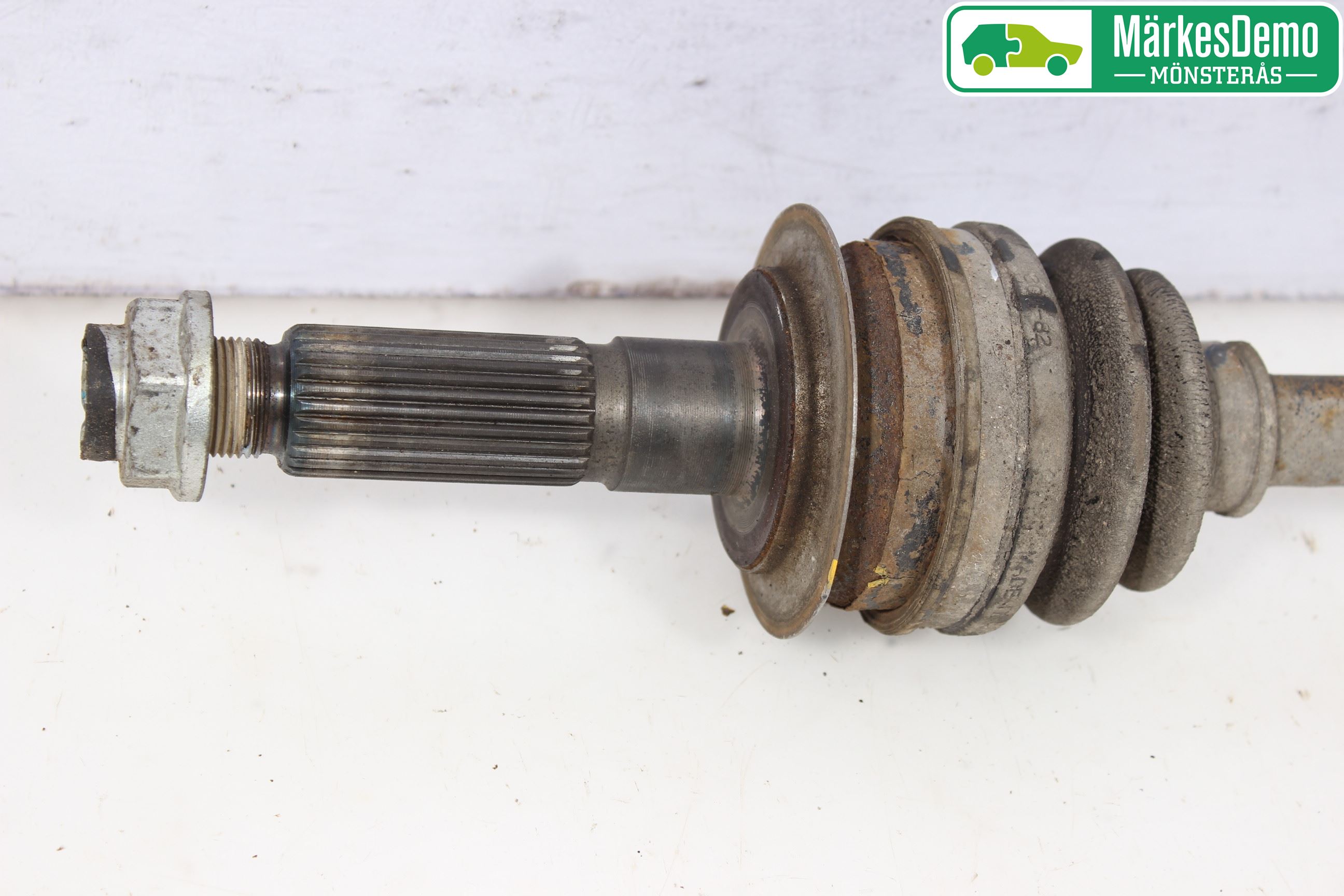 Subaru FORESTER SH  08-13 Drivaxel Bak Höger