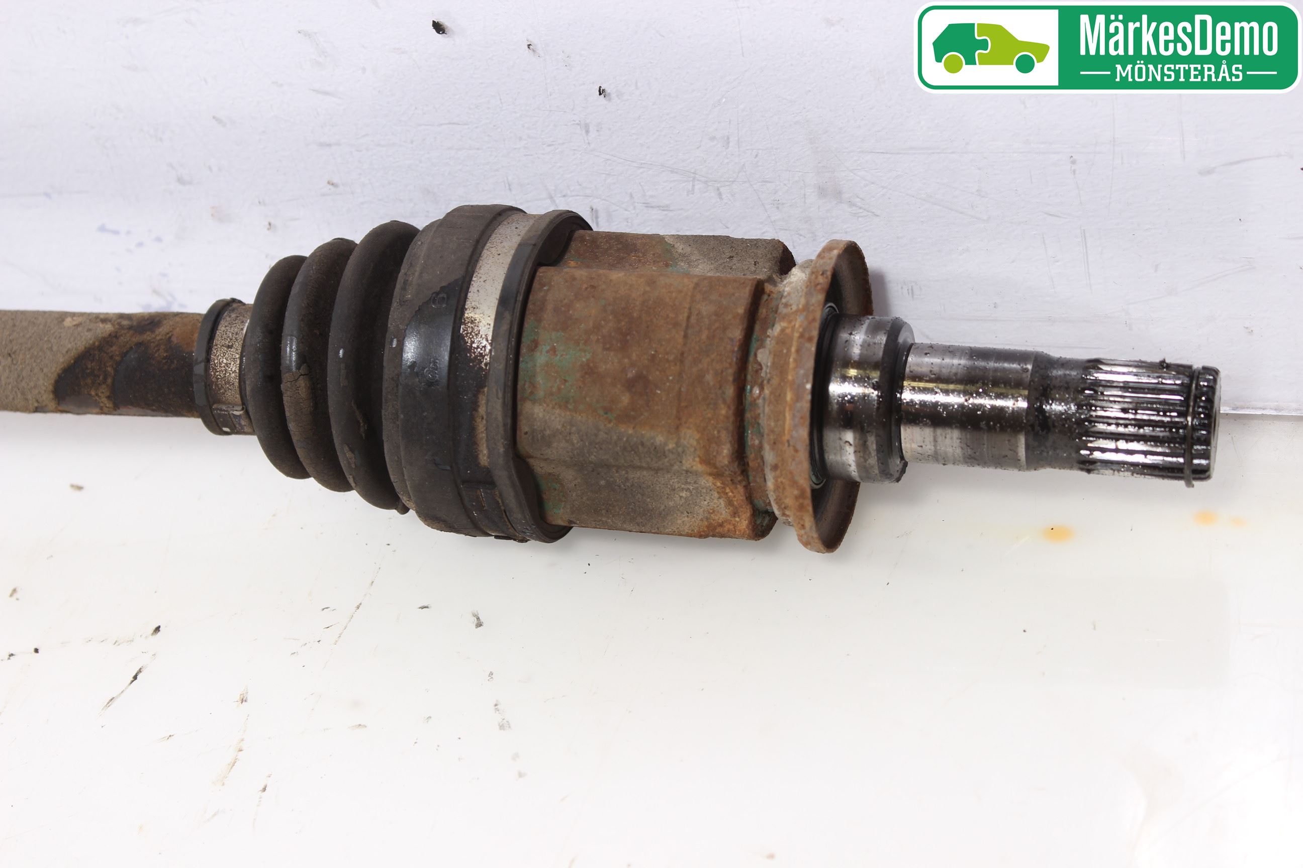 Mitsubishi OUTLANDER 07-12 Drivaxel Bak Höger