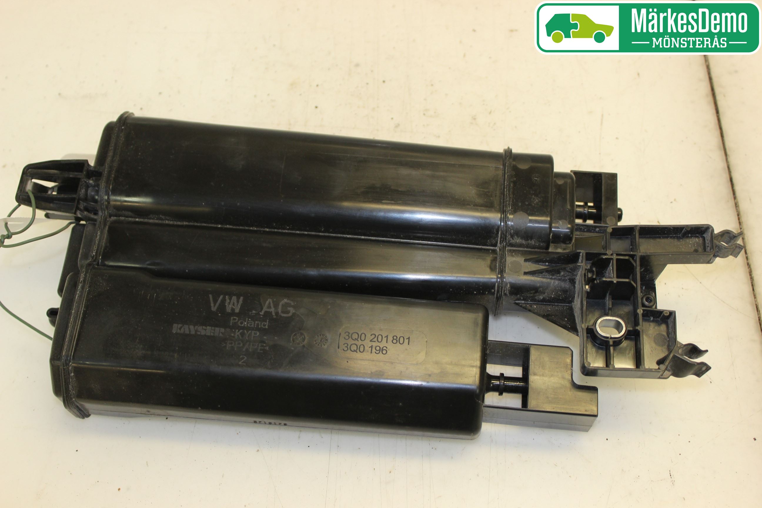 Volkswagen VW PASSAT 15-19 Bränsle Kolkanister