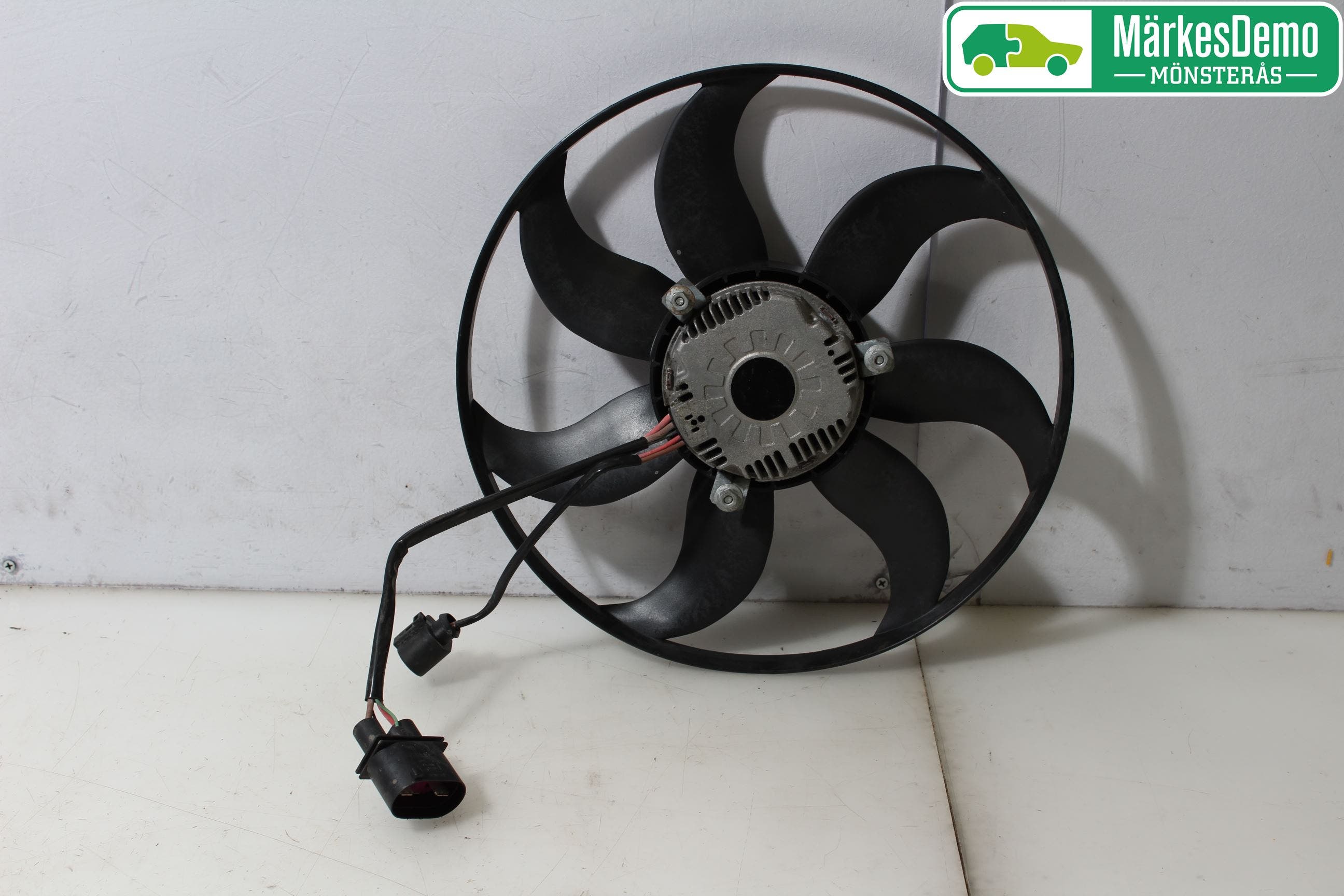 Volkswagen VW PASSAT 05-11 Kylfläkt El