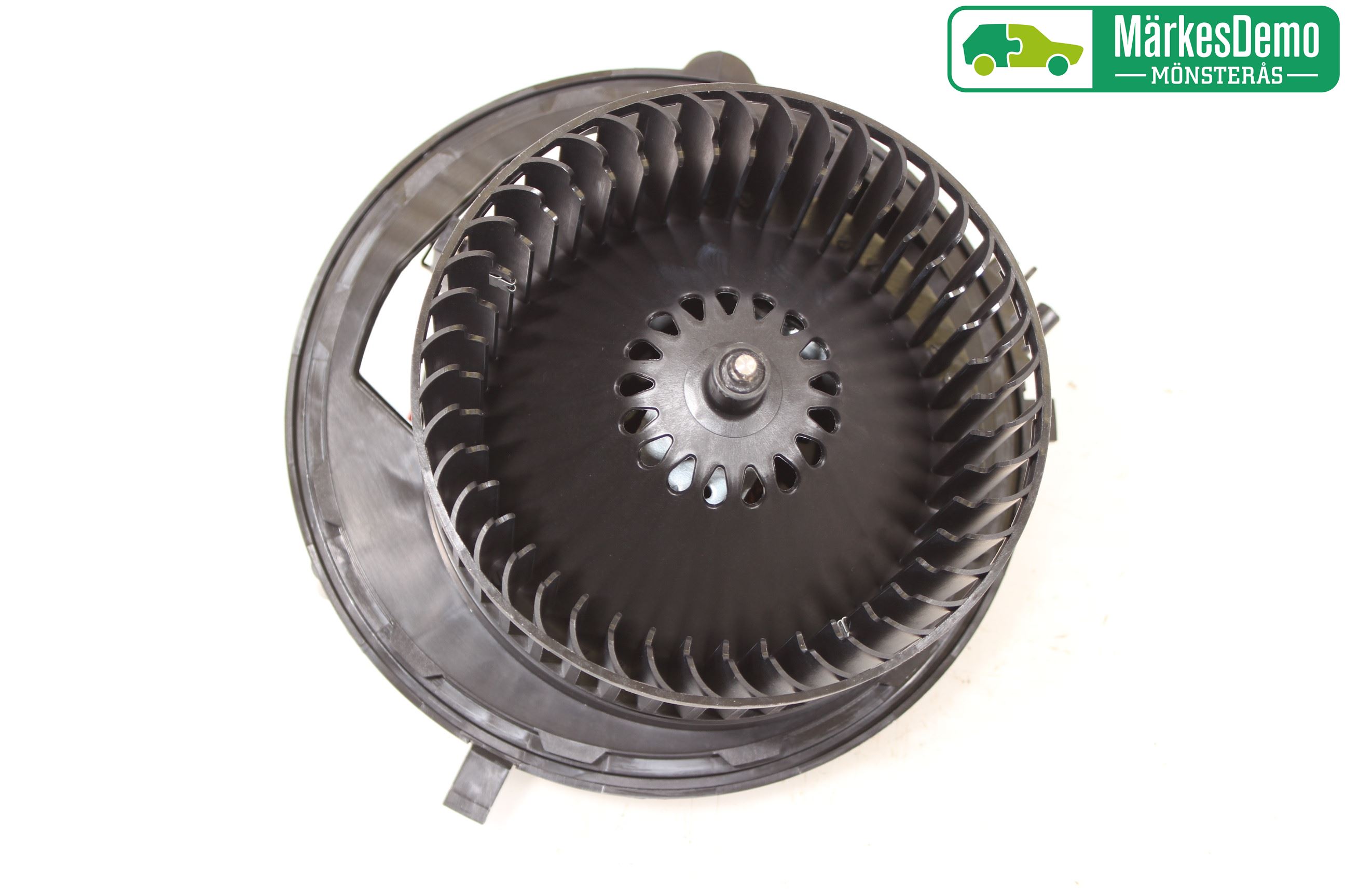 Volkswagen VW PASSAT 15-19 Värmefläkt