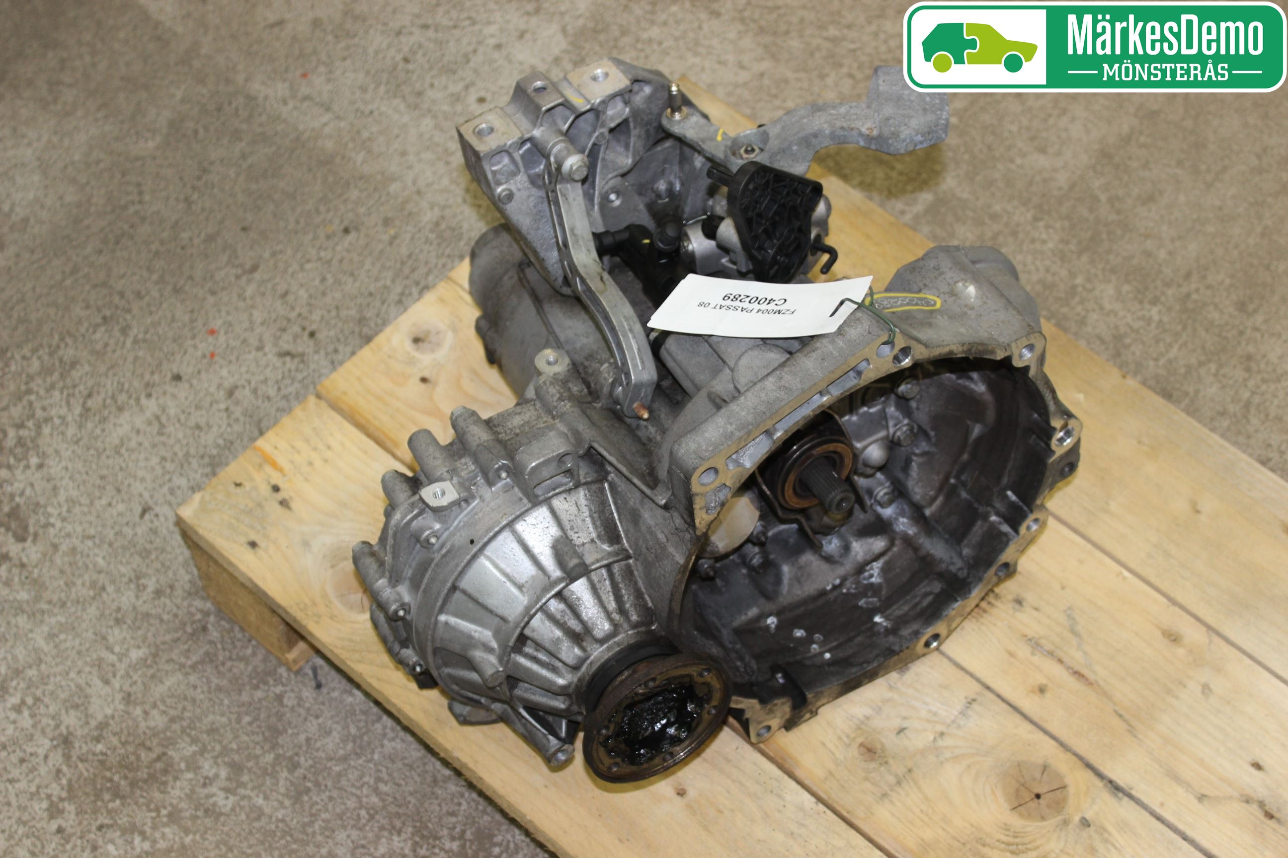 Volkswagen VW PASSAT 05-11 Växellåda Man 6 Vxl