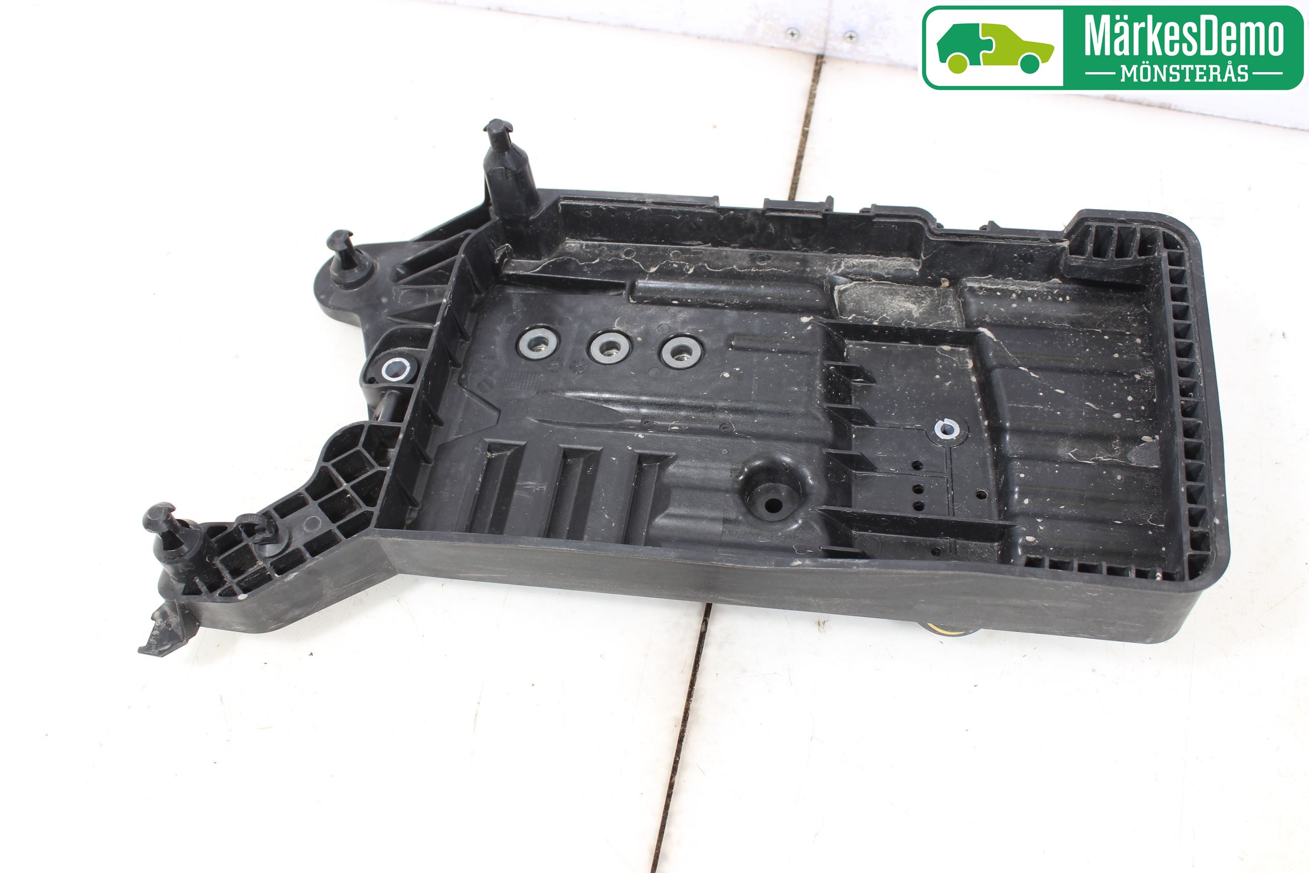 Volkswagen VW TIGUAN 16-24 Batterilåda-Fäste-Hållare