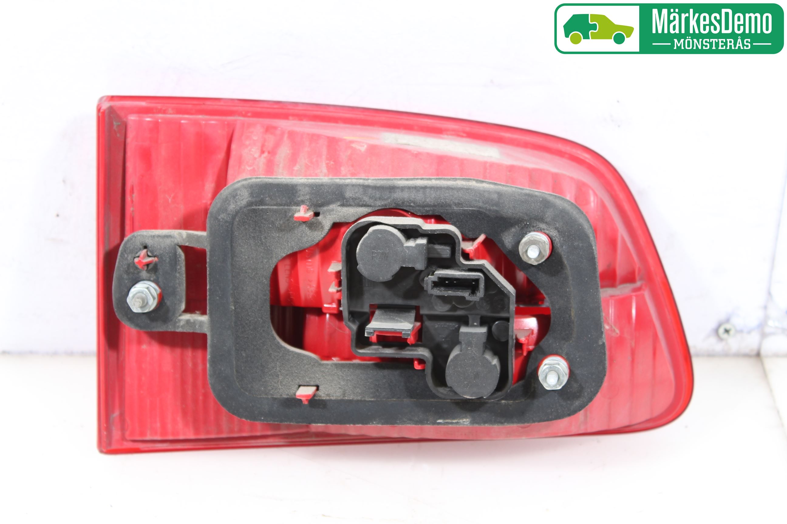 Saab 9-5     06-10 Bakljus Lucka Hö