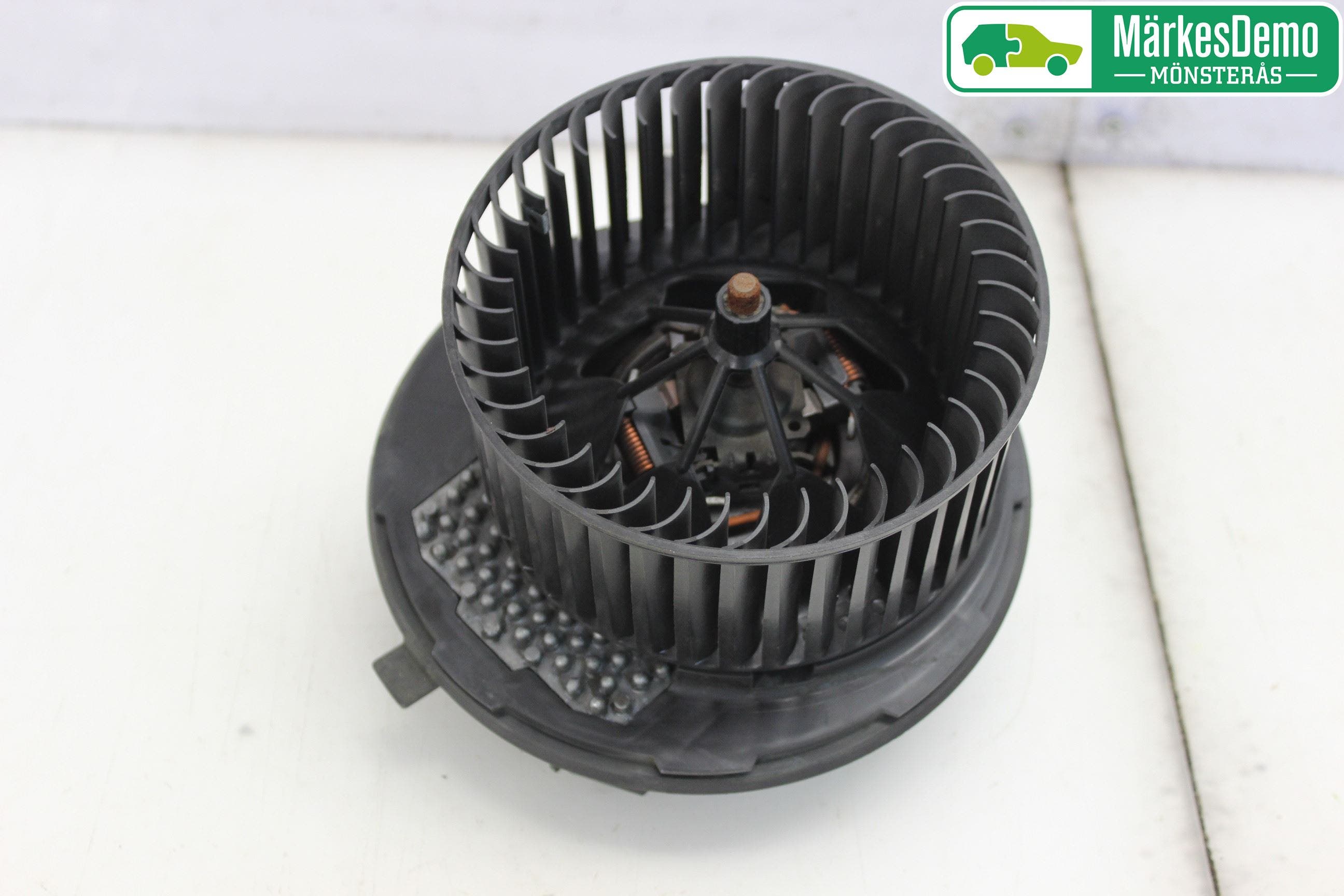 Volkswagen VW PASSAT 05-11 Värmefläkt