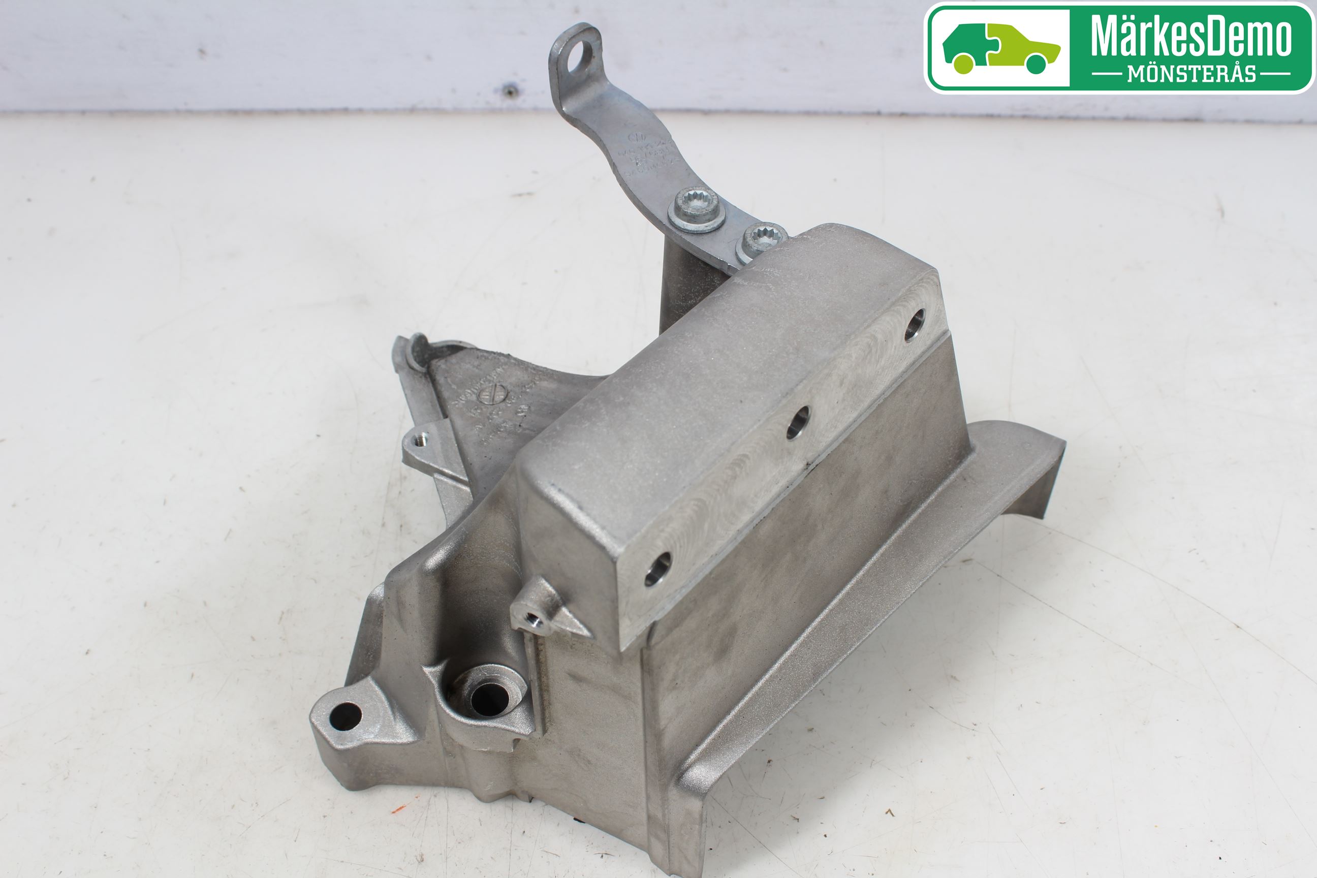 Skoda FABIA 15-21 Motorfäste