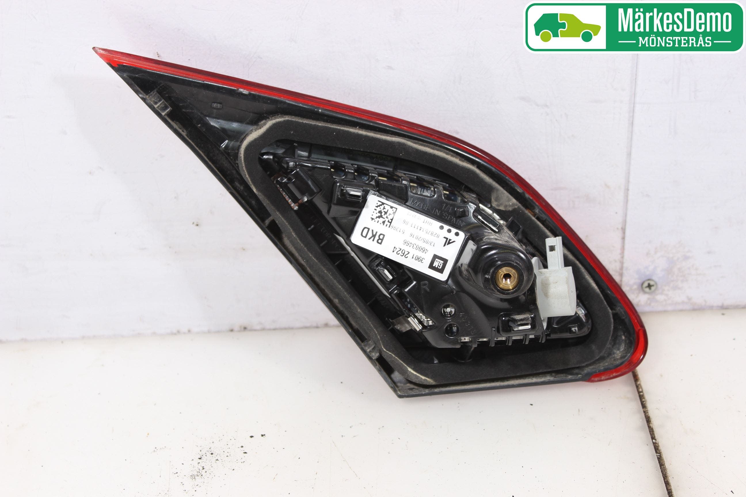 Opel CORSA E 15-19 Bakljus Lucka Hö