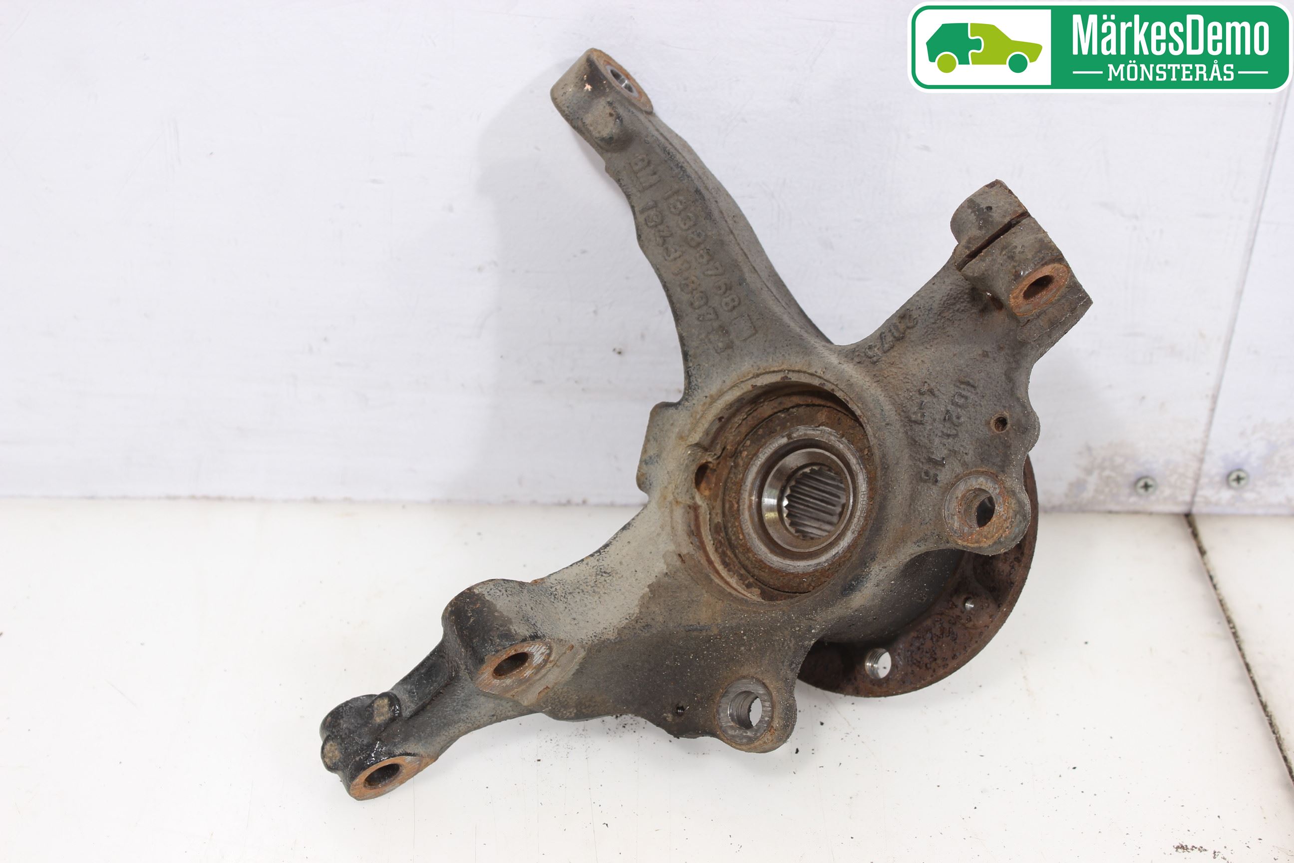 Opel CORSA E 15-19 Styrspindel Lagerhus Hö