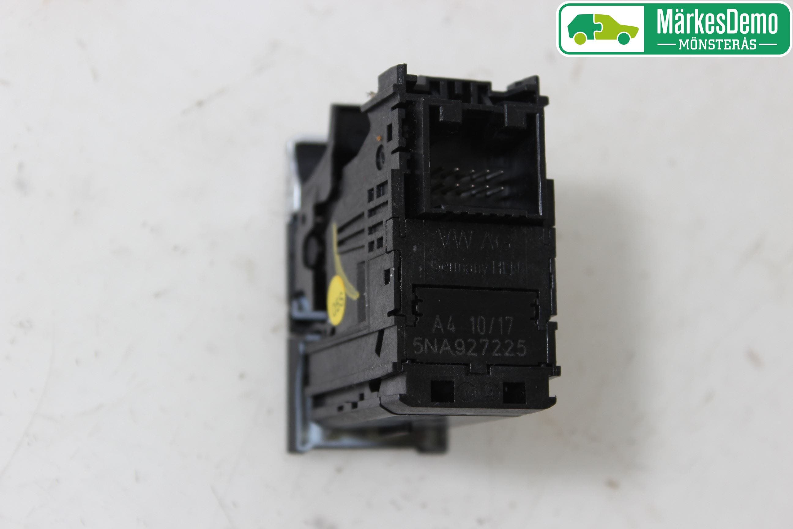 Volkswagen VW TIGUAN 16-24 Strömställare Parkeringsbroms