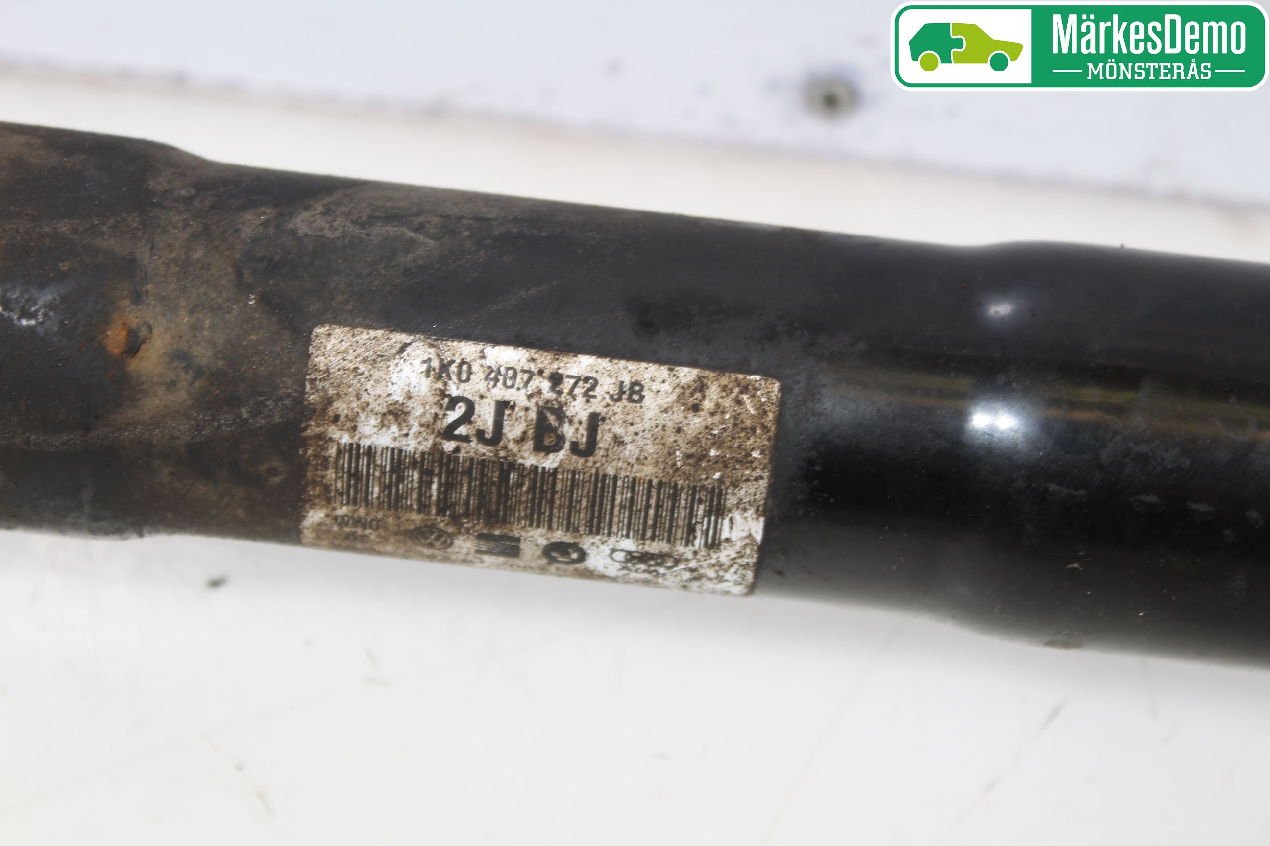 Volkswagen VW PASSAT 05-11 Drivaxel Fram Höger