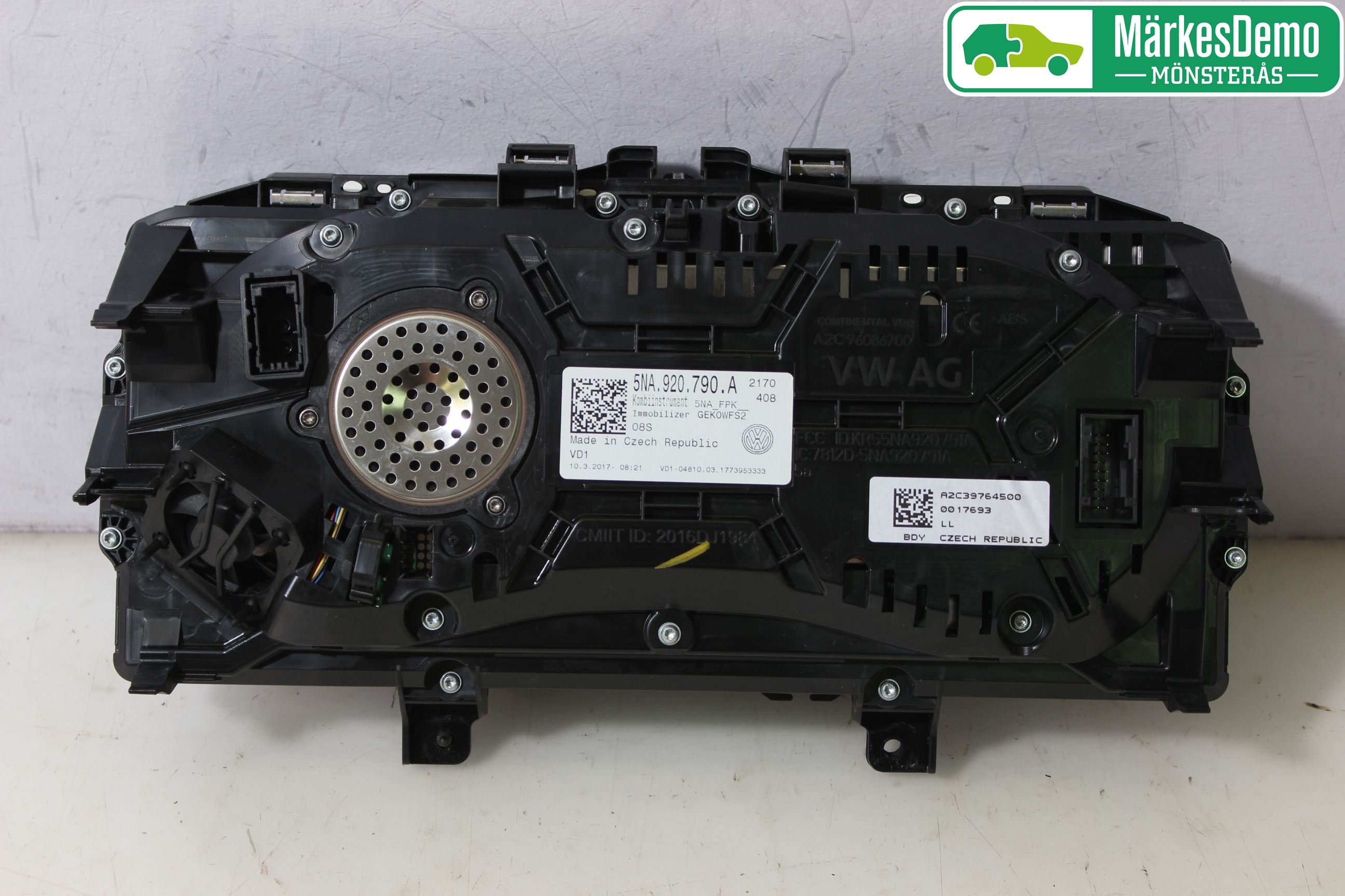 Volkswagen VW TIGUAN 16-24 Instrument Komb