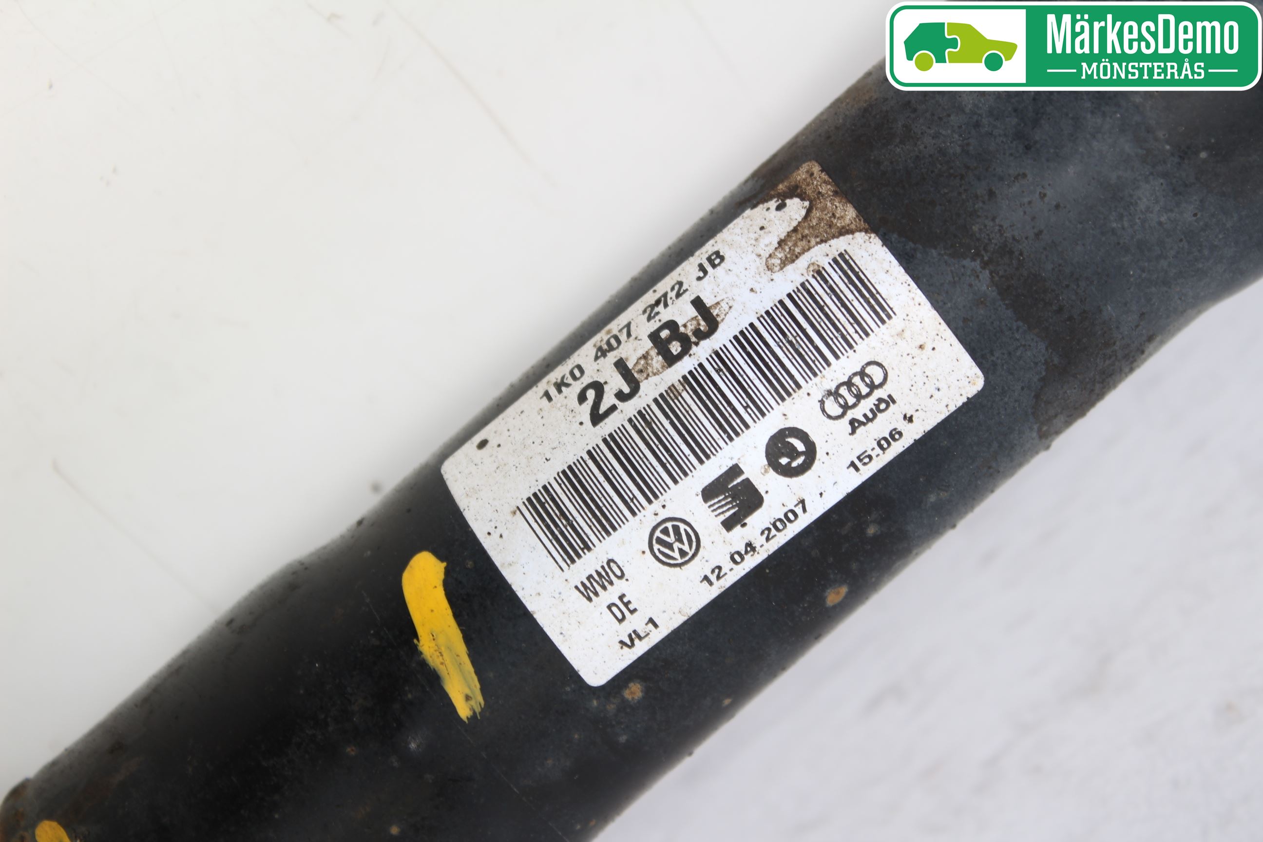 Volkswagen VW PASSAT 05-11 Drivaxel Fram Höger