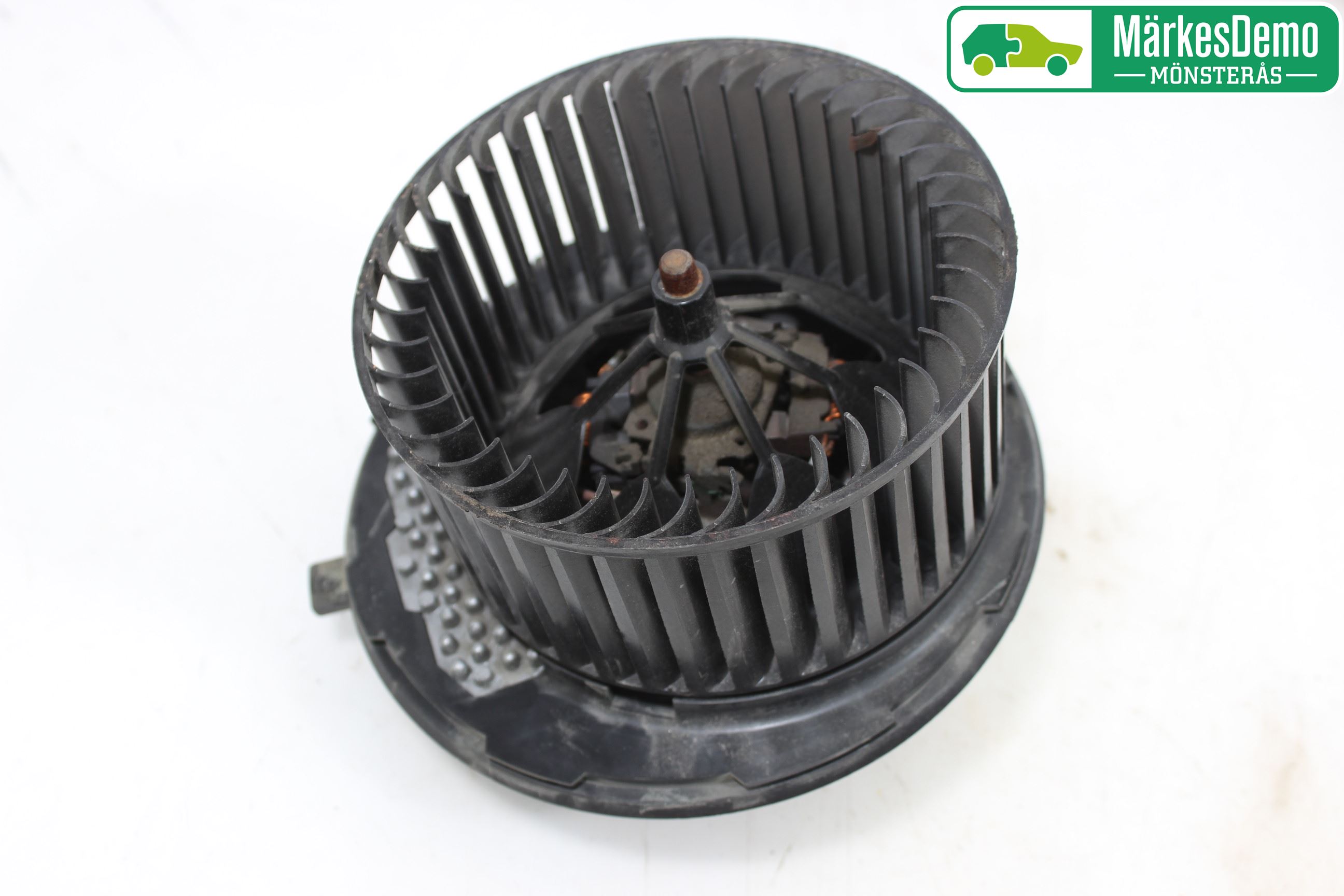 Volkswagen VW PASSAT 11-14 Värmefläkt