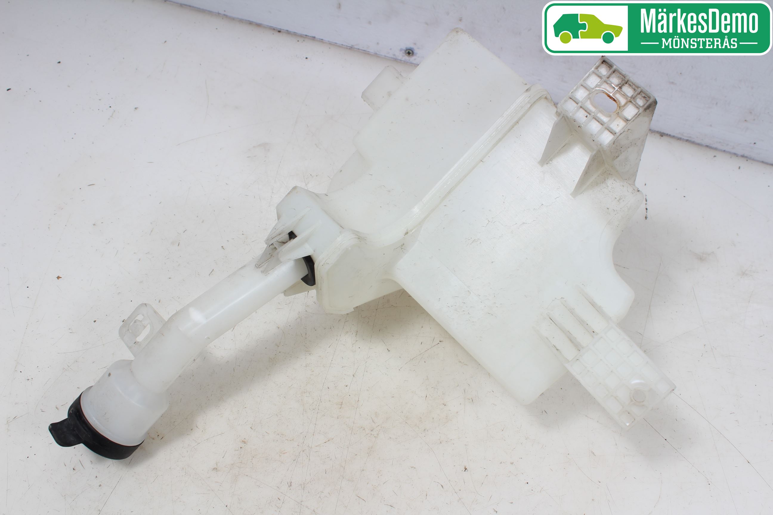Opel CORSA E 15-19 Spolartank Vindruta-Strål