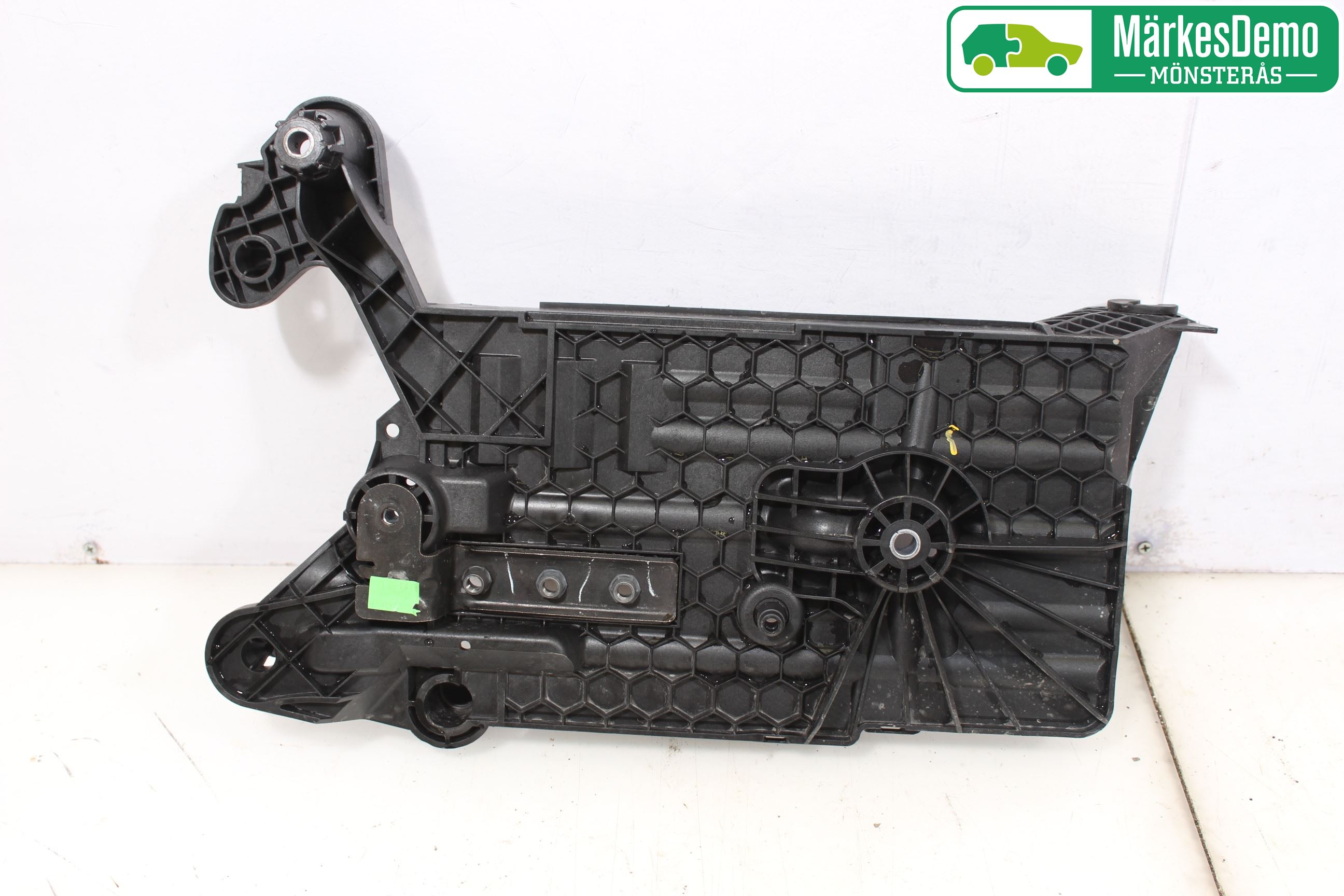 Volkswagen VW GOLF / E-GOLF VII 13-20 Batterilåda-Fäste-Hållare