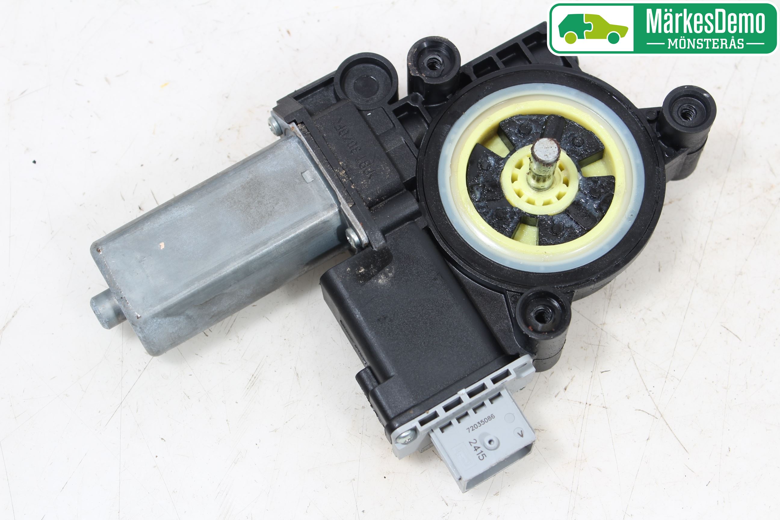 Opel CORSA E 15-19 Fönsterhissmotor