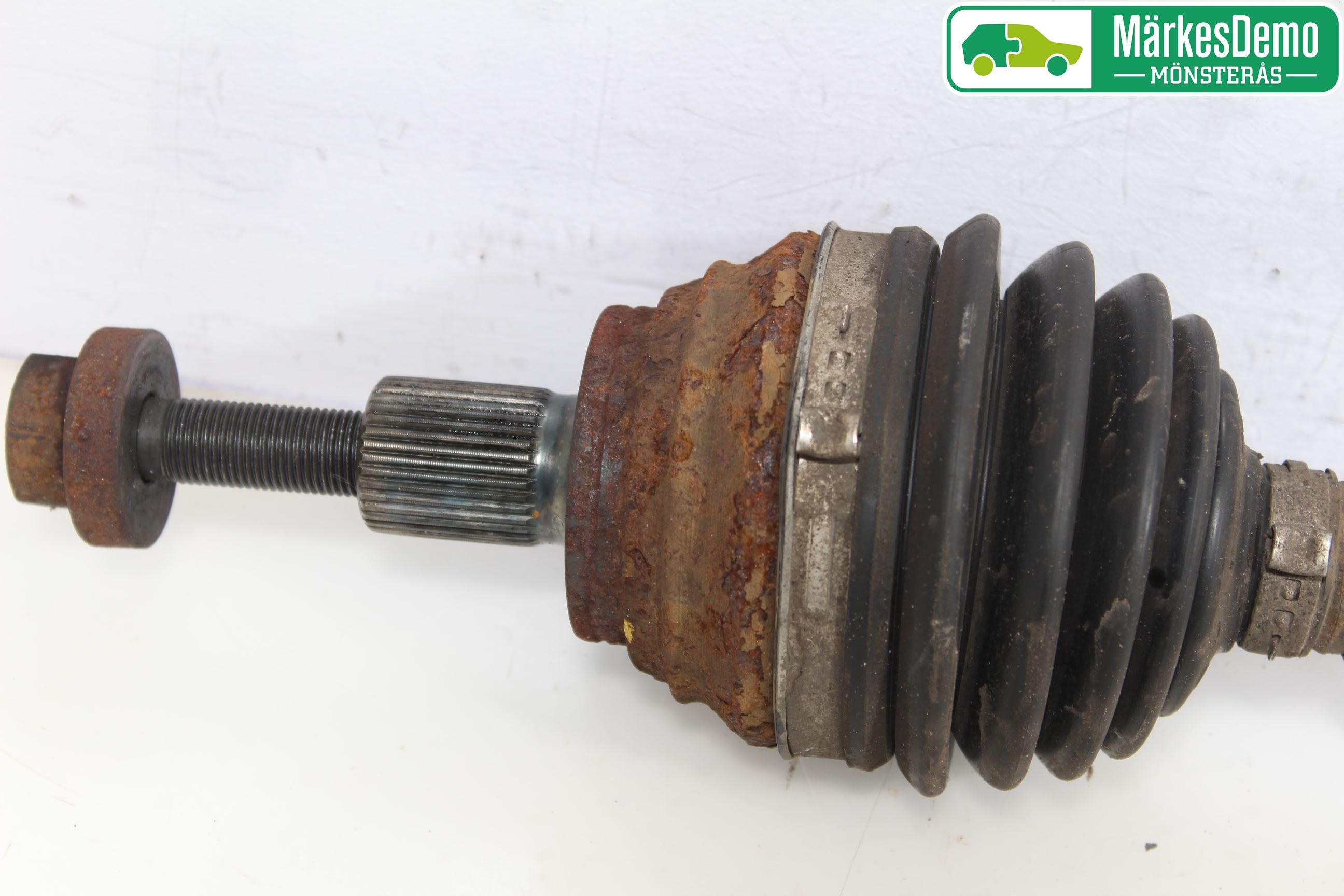 Volkswagen VW GOLF PLUS/CROSS GOLF 04-14 Drivaxel Fram Höger