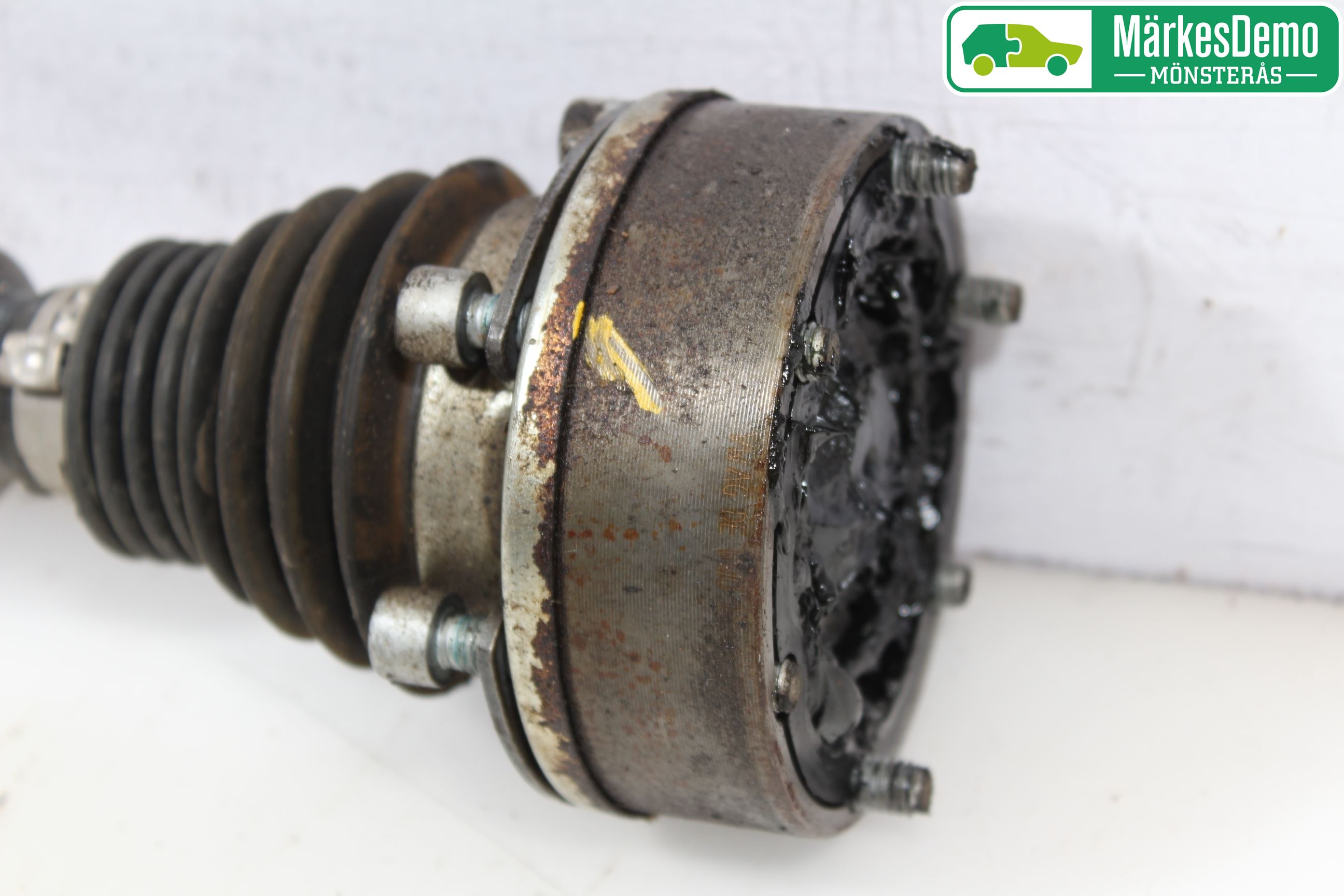 Volkswagen VW GOLF PLUS/CROSS GOLF 04-14 Drivaxel Fram Höger