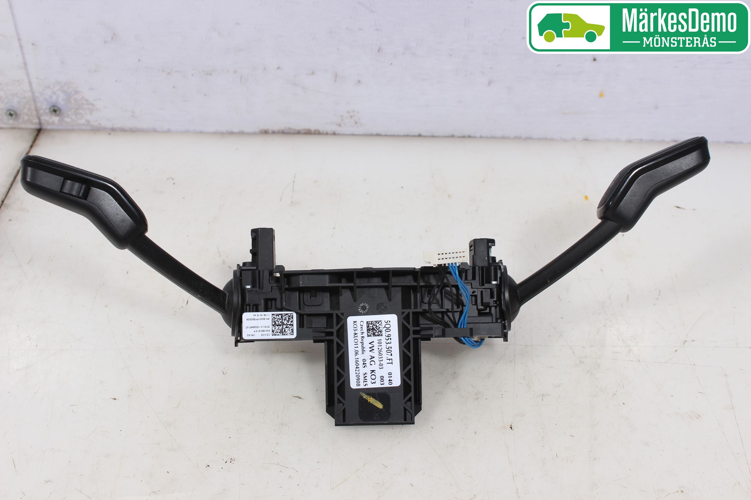 Volkswagen VW GOLF / E-GOLF VII 13-20 Spakcentral