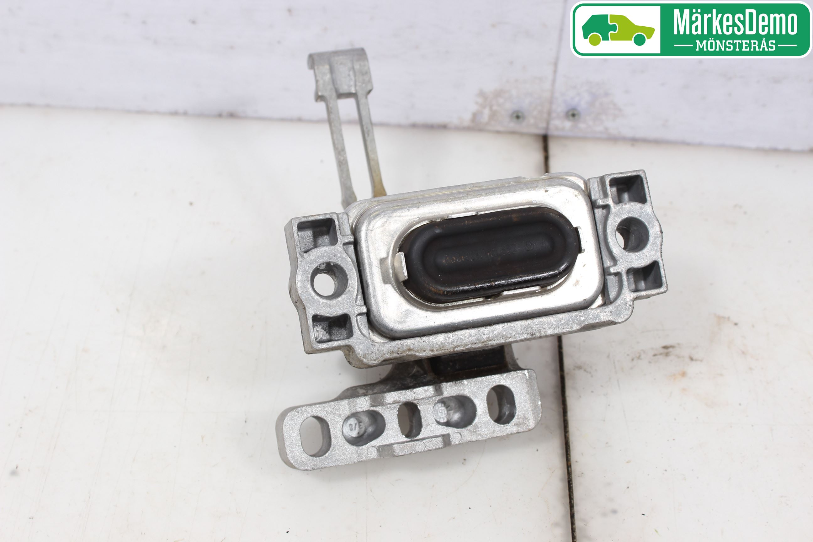 Volkswagen VW GOLF / E-GOLF VII 13-20 Motorkudde