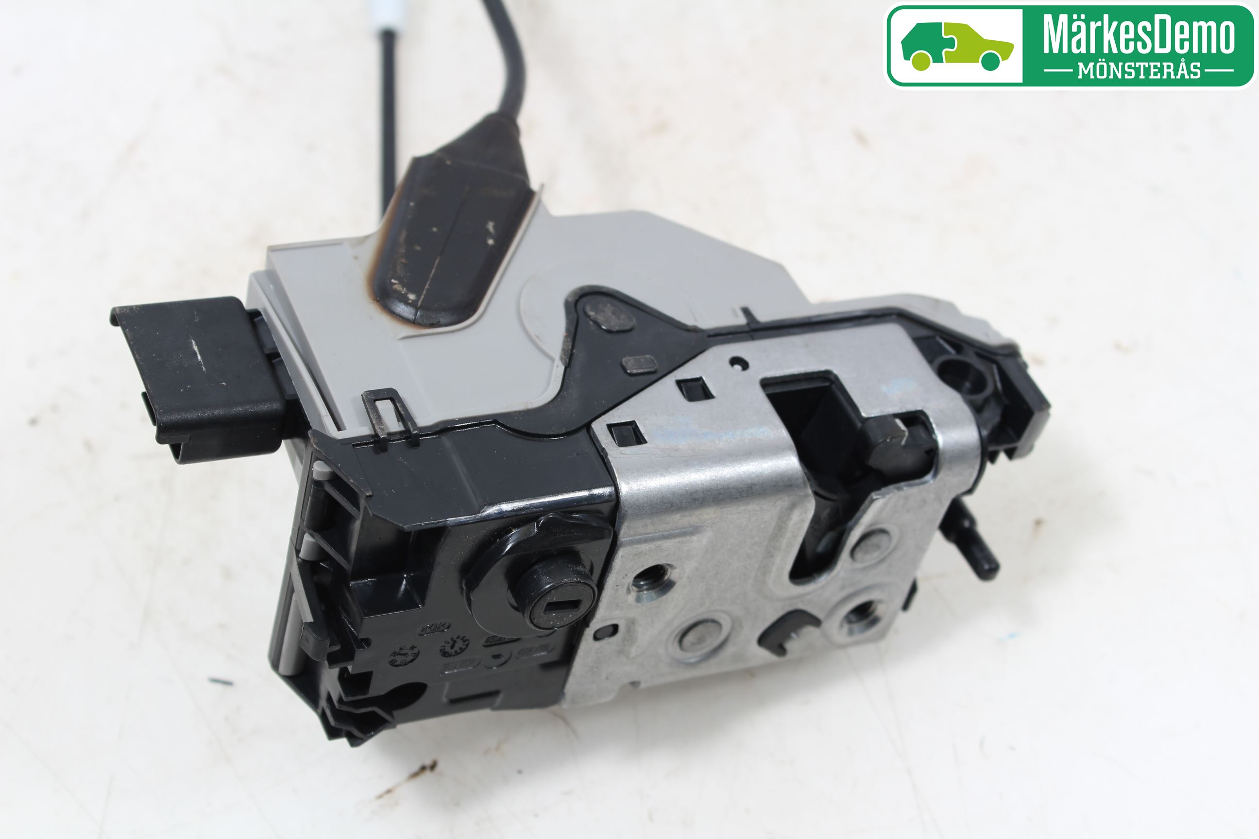 Peugeot 2008 13-20 Låskista-Dörrlås