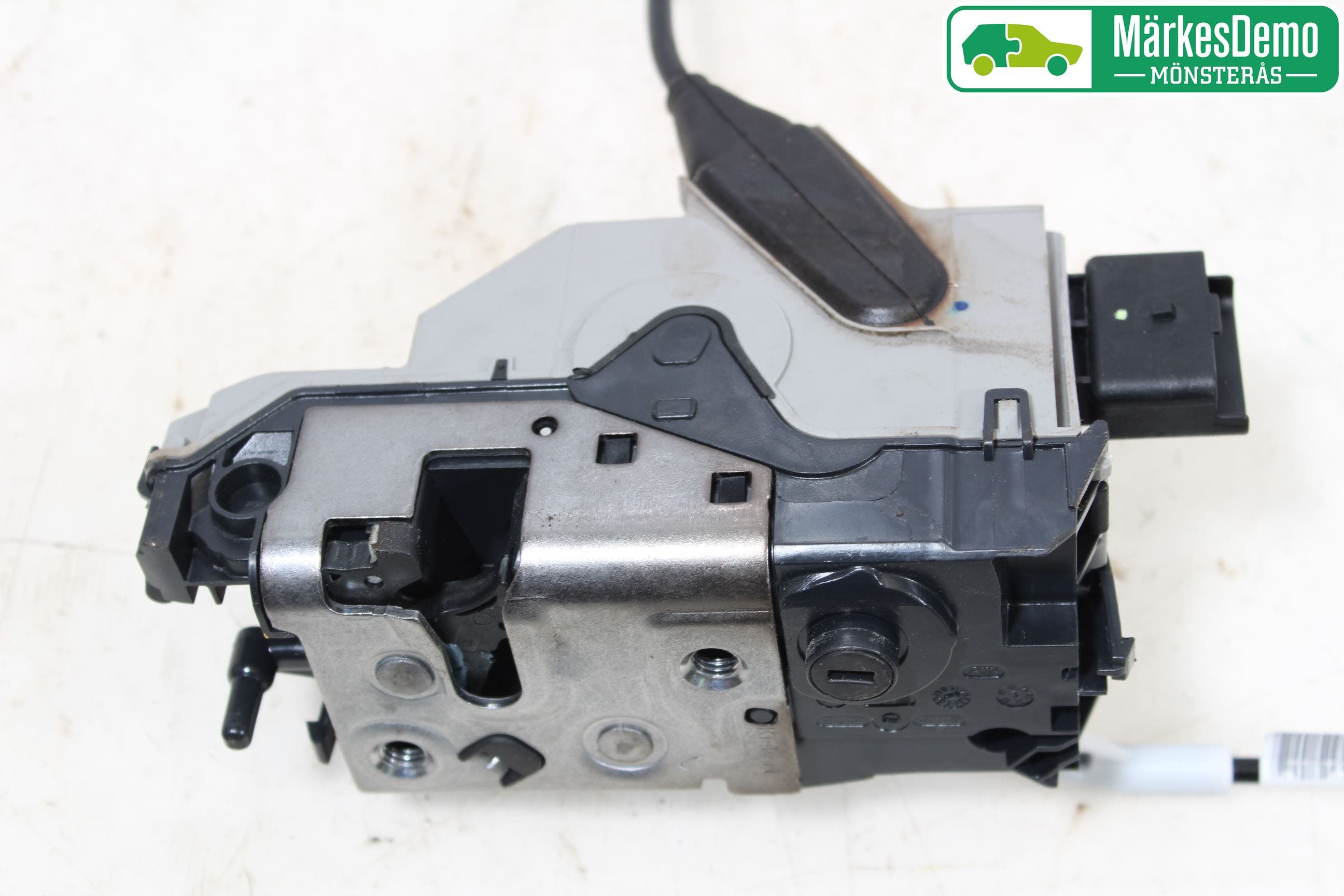 Peugeot 2008 13-20 Låskista-Dörrlås