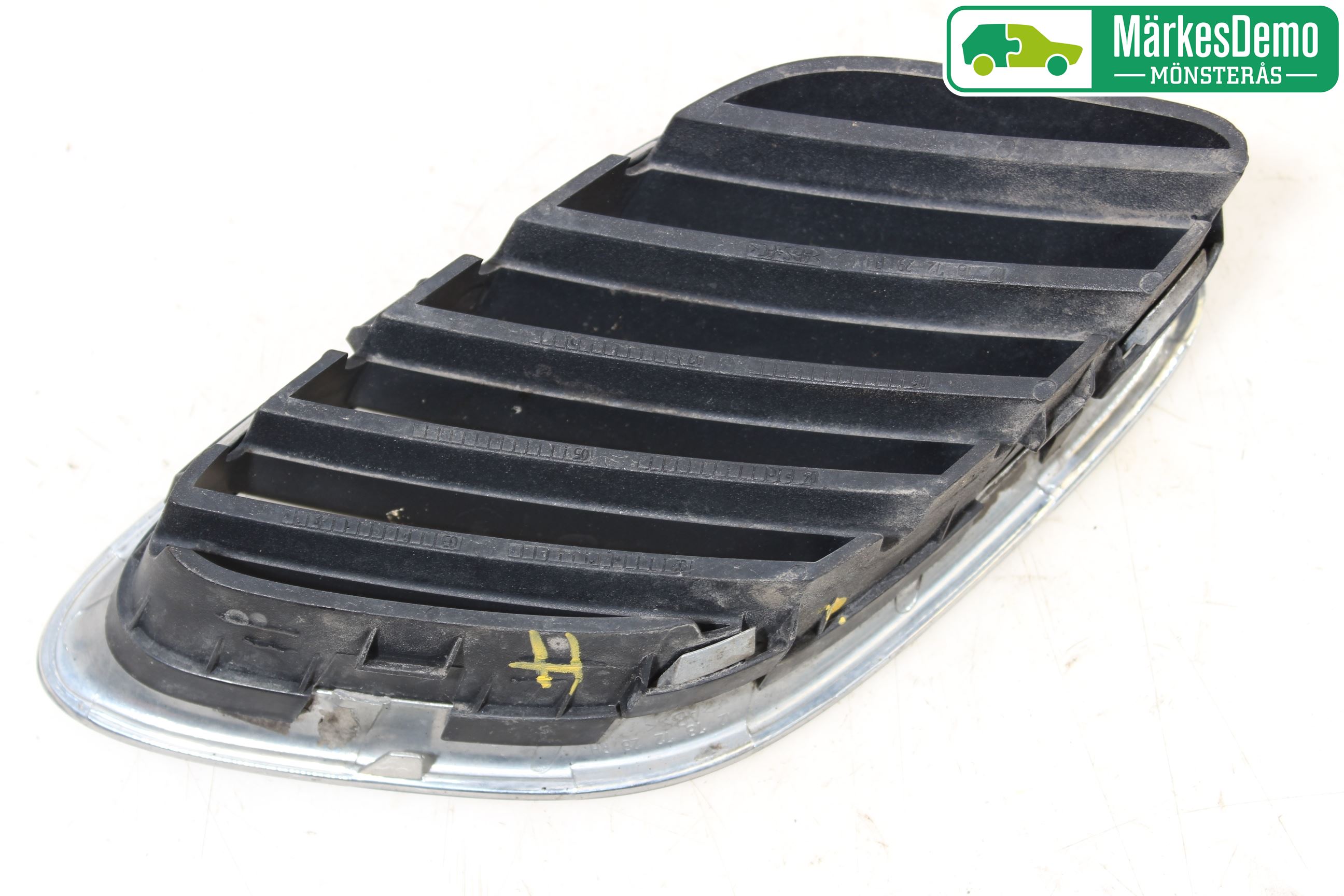 Saab 9-3 VER 2 Grilldel Höger