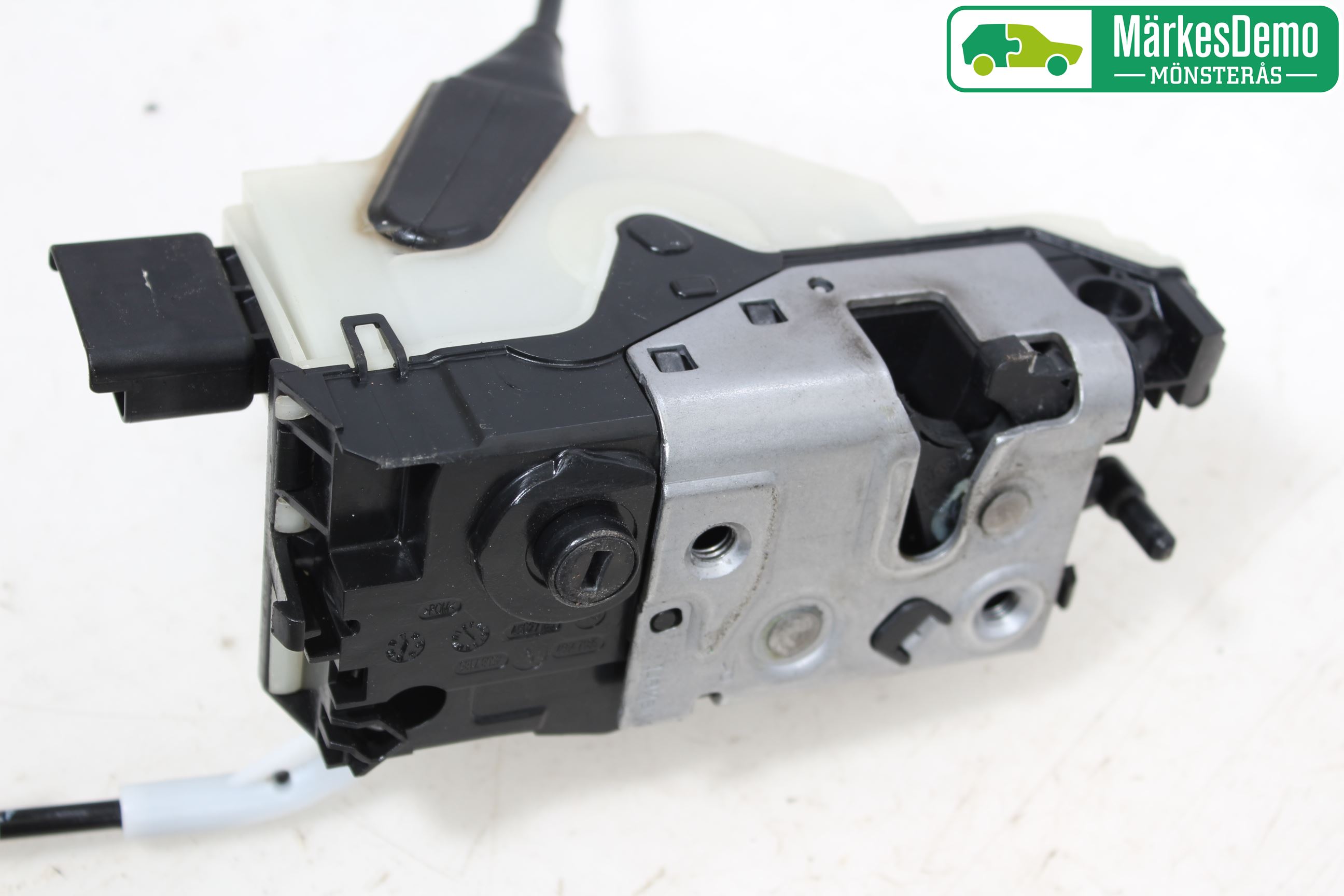 Peugeot 2008 13-20 Låskista-Dörrlås