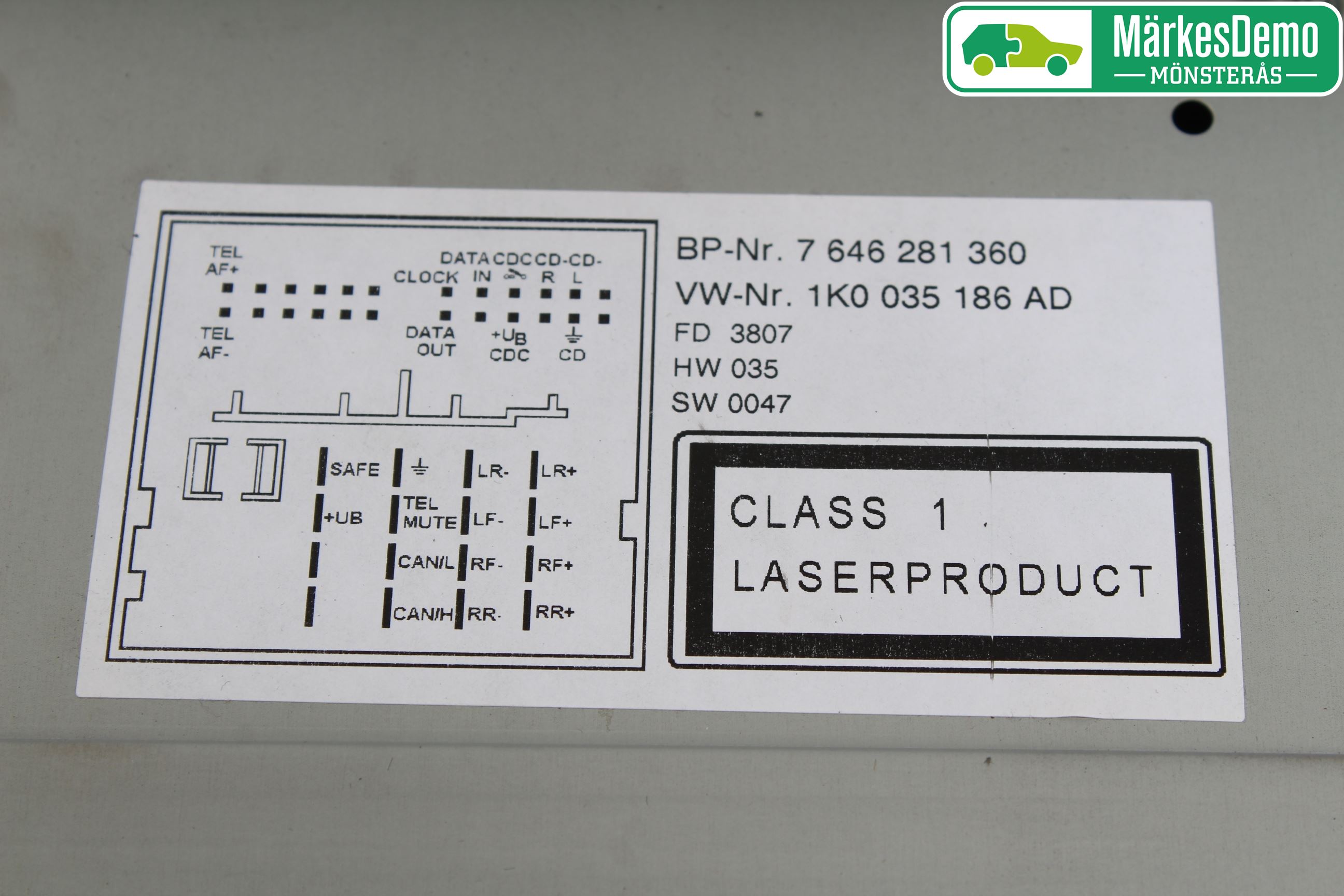 Volkswagen VW GOLF V 04-09 Radio