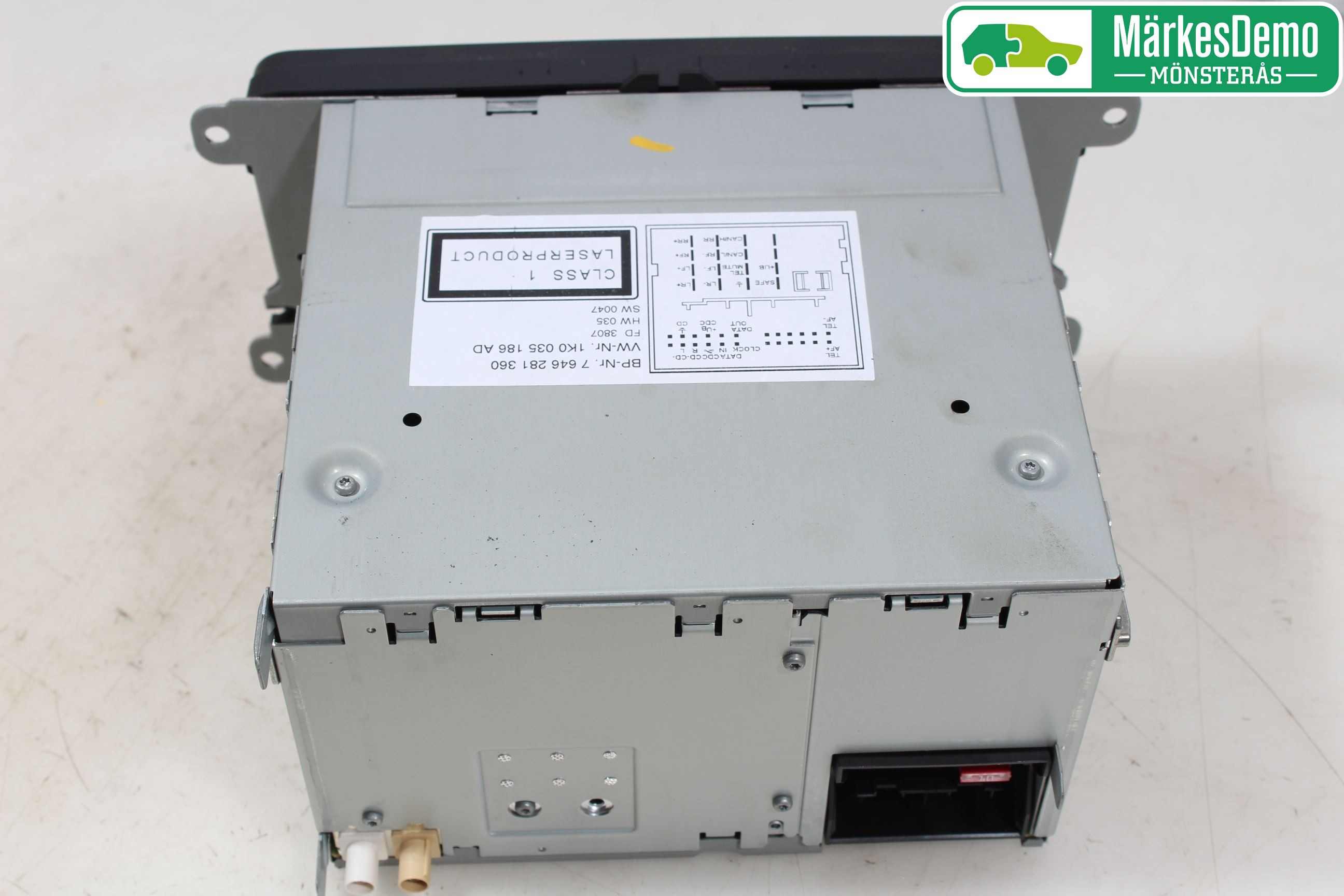 Volkswagen VW GOLF V 04-09 Radio