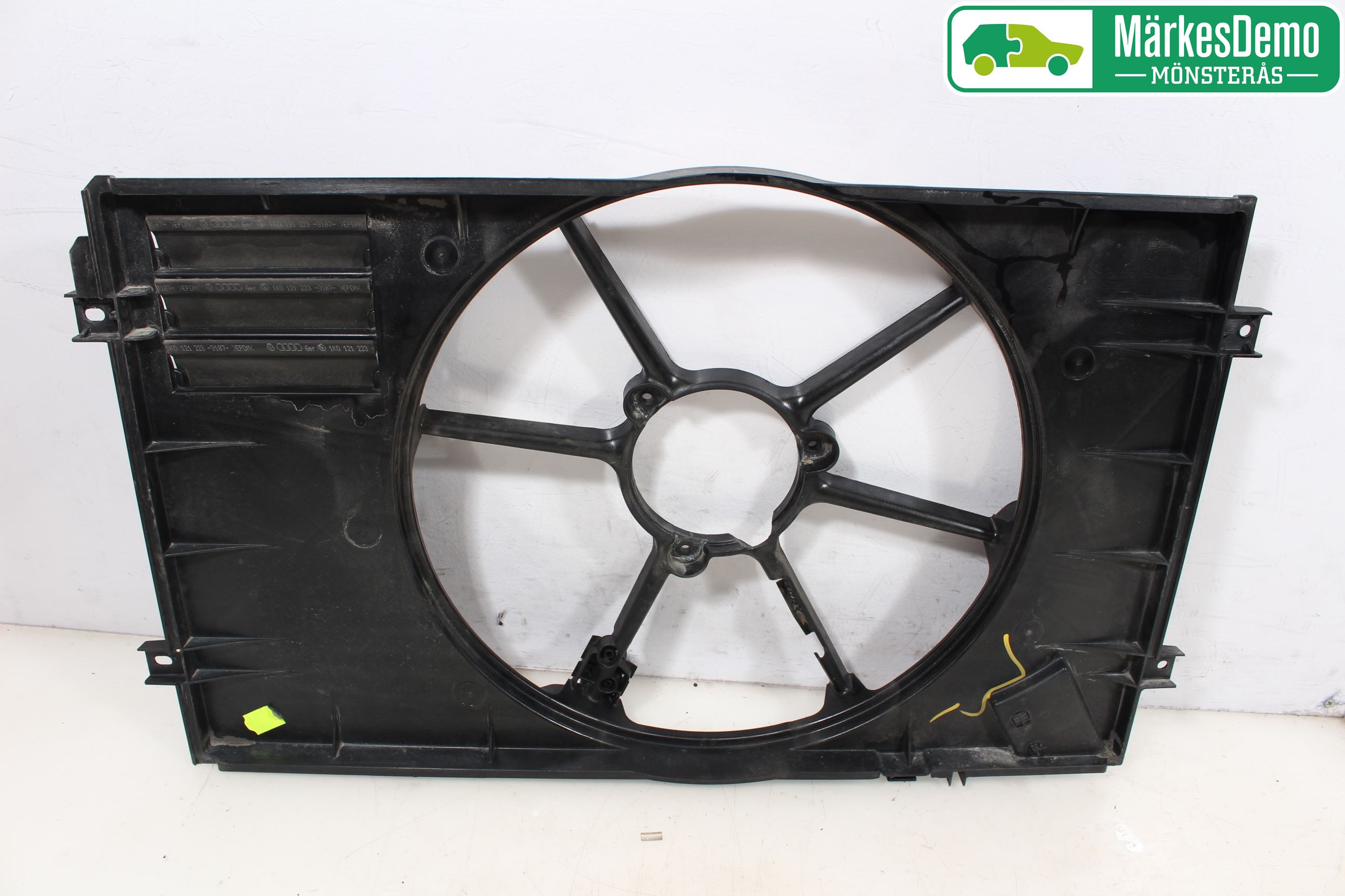 Volkswagen VW GOLF V 04-09 Kylfläktkåpa