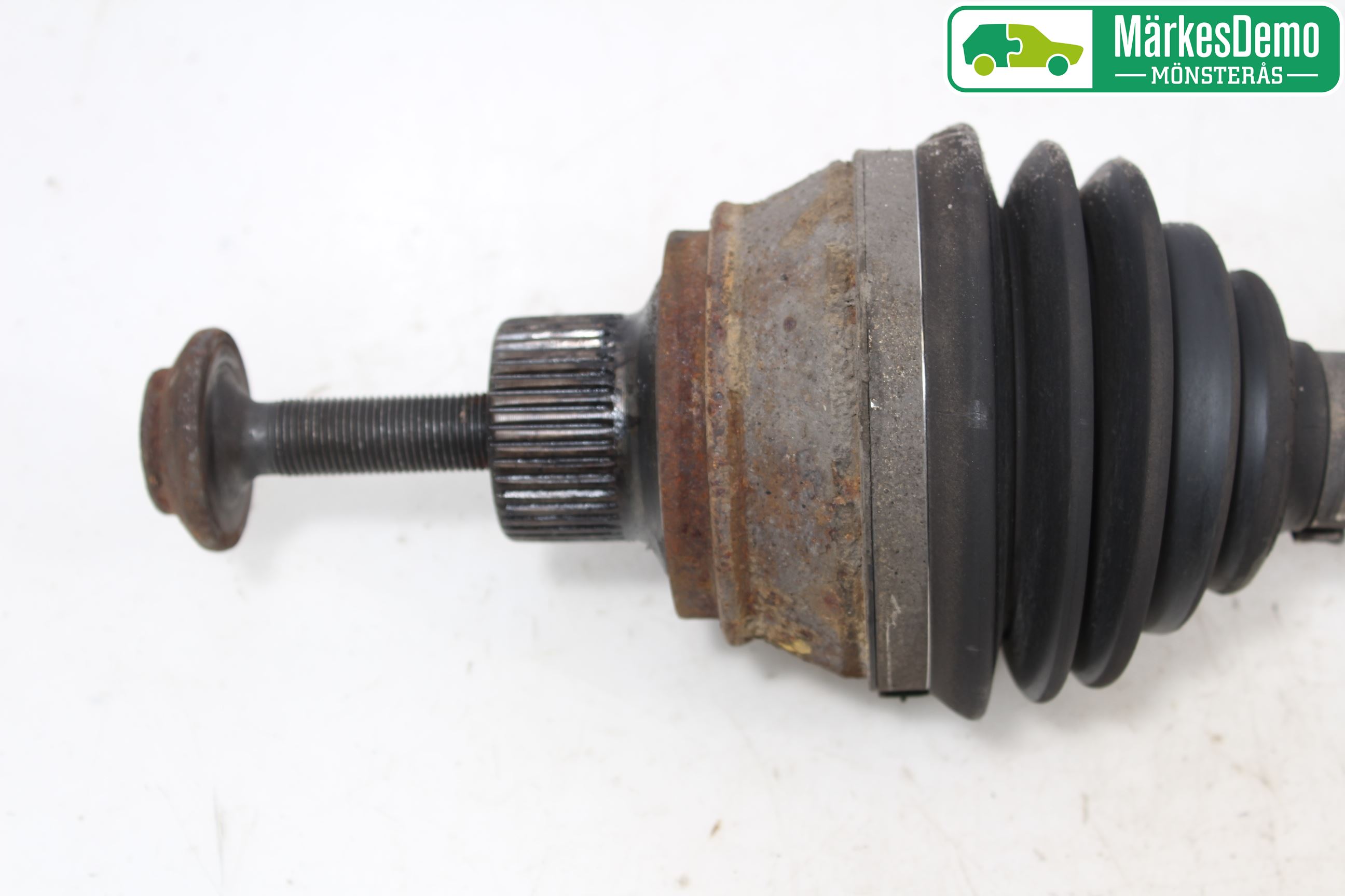 Audi A4/S4 08-11 Drivaxel Fram Höger