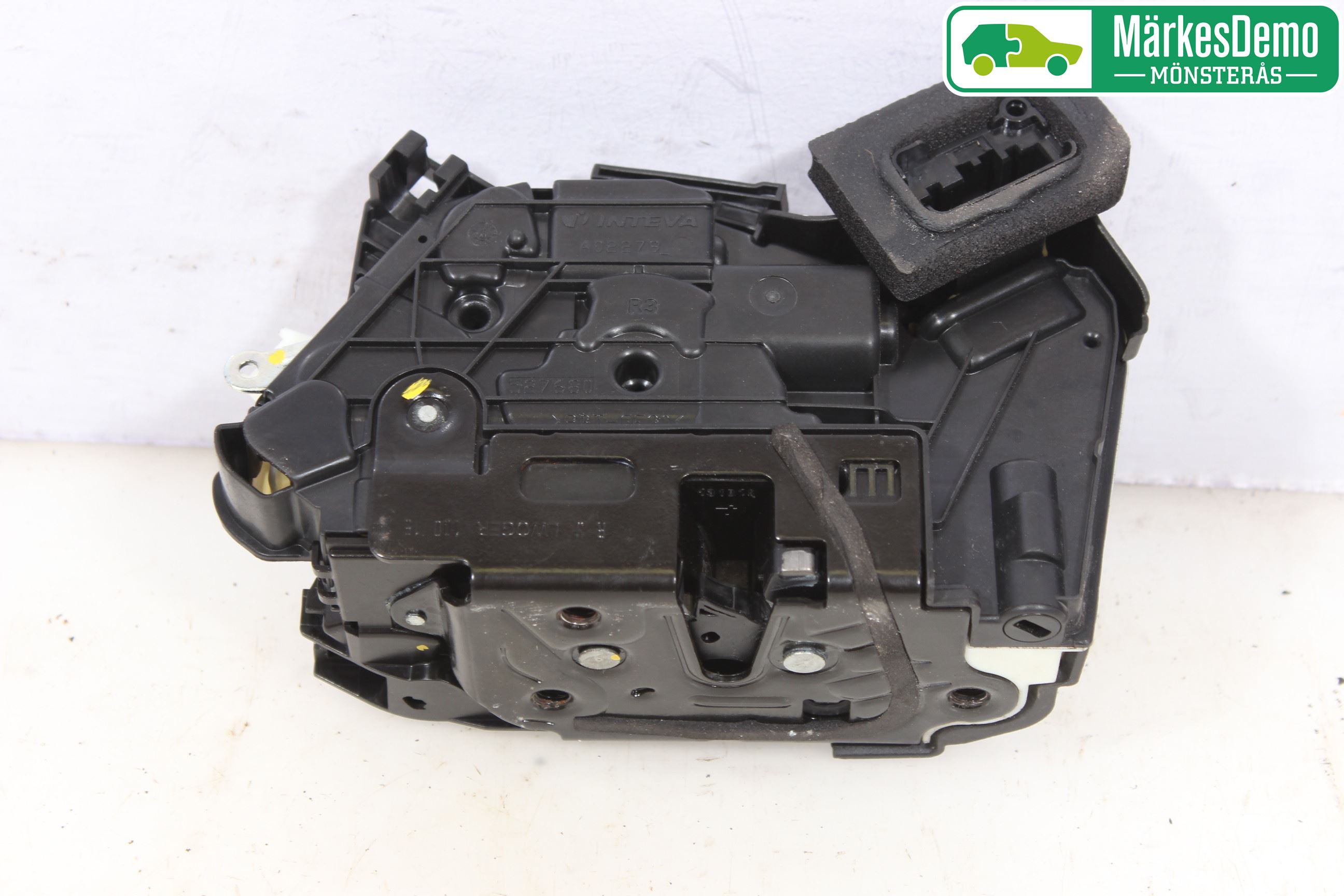 Volkswagen VW PASSAT 15-19 Låskista-Dörrlås