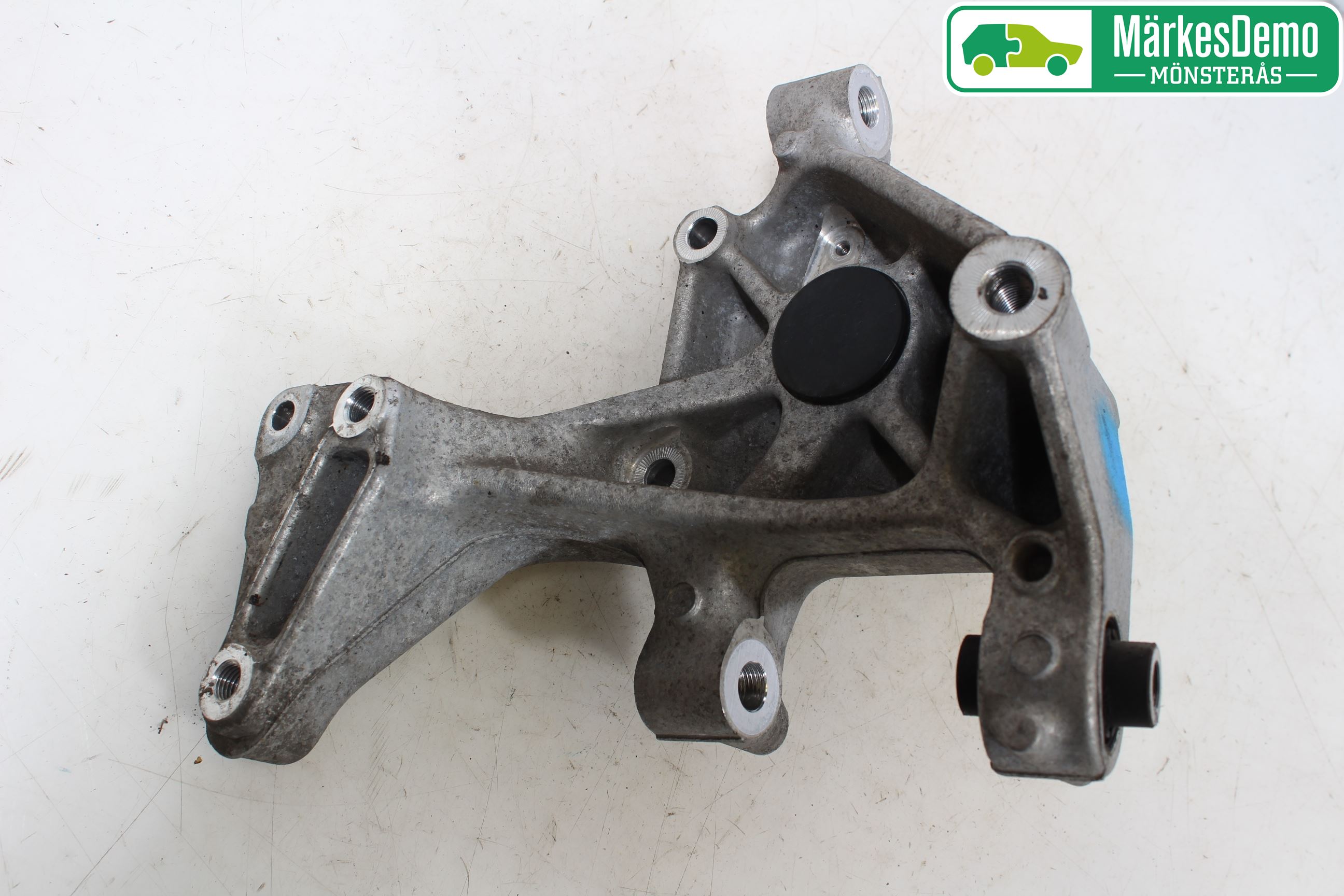 Skoda YETI Hjullagerhus-Spindel Hö B