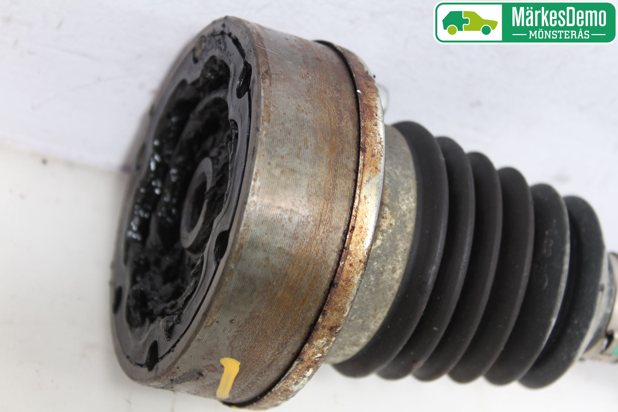 Skoda FABIA 07-14 Drivaxel Fram Höger