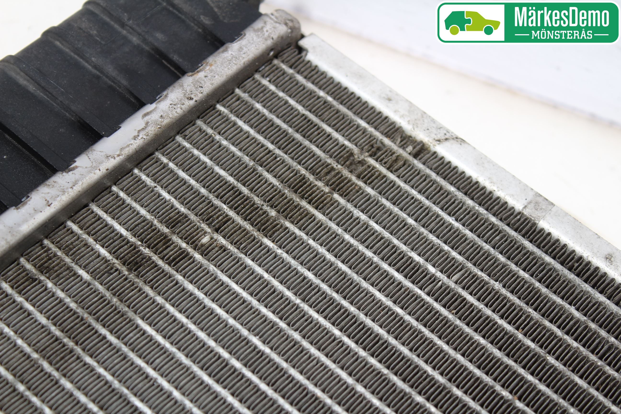 Volkswagen VW PASSAT 01-05 Kylare Man