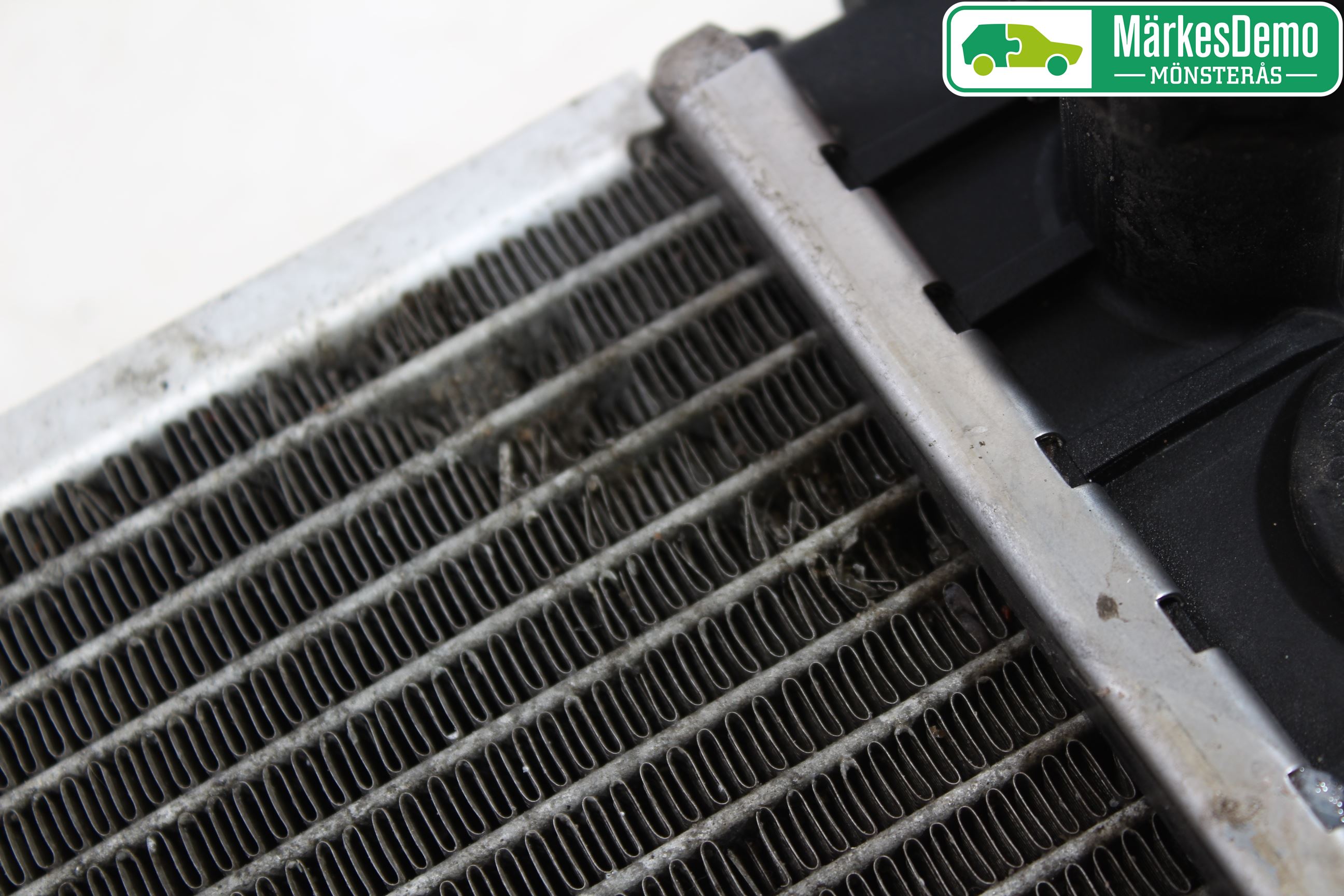 Volkswagen VW PASSAT 01-05 Kylare Man