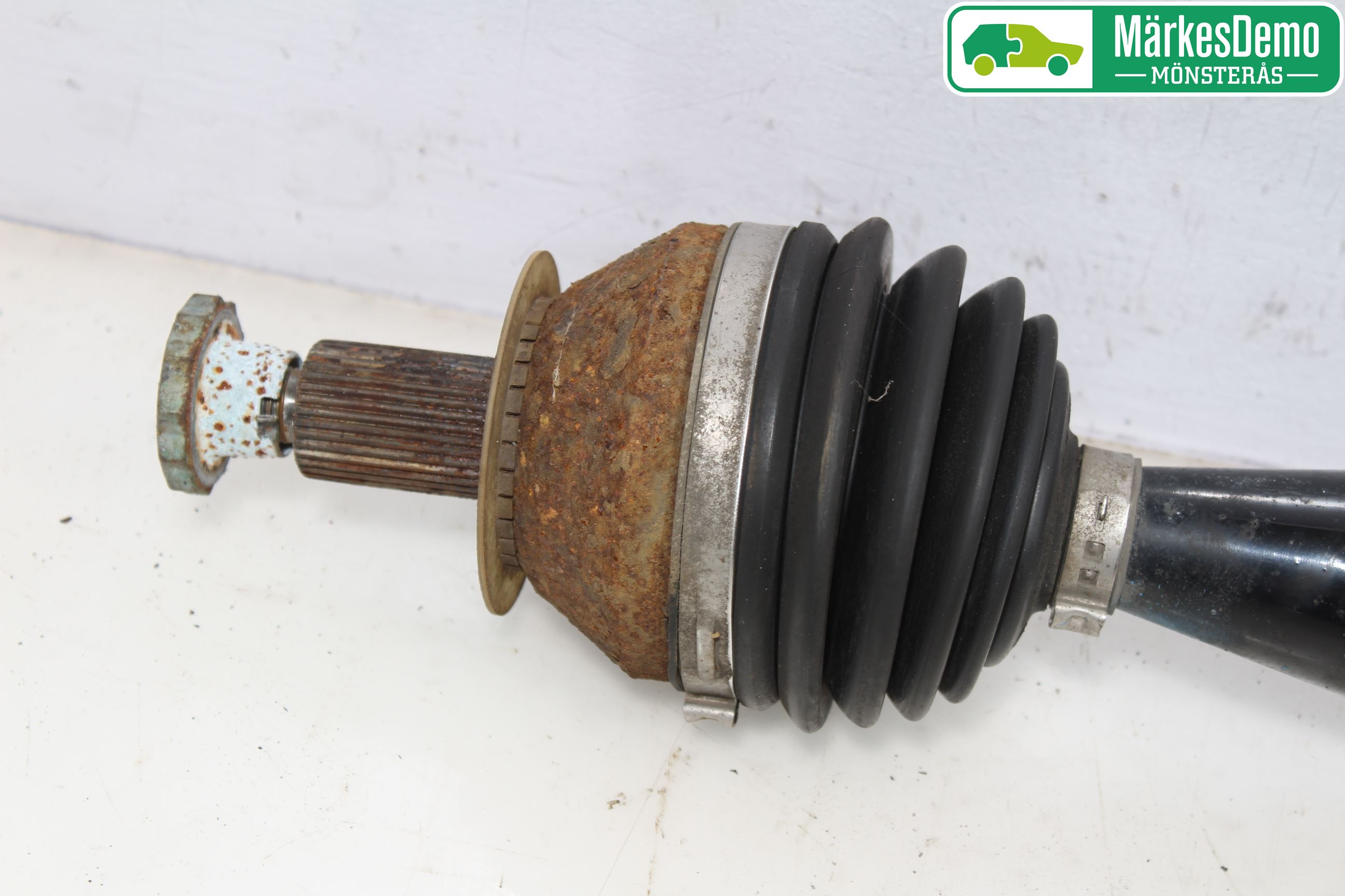 Skoda FABIA 07-14 Drivaxel Fram Höger