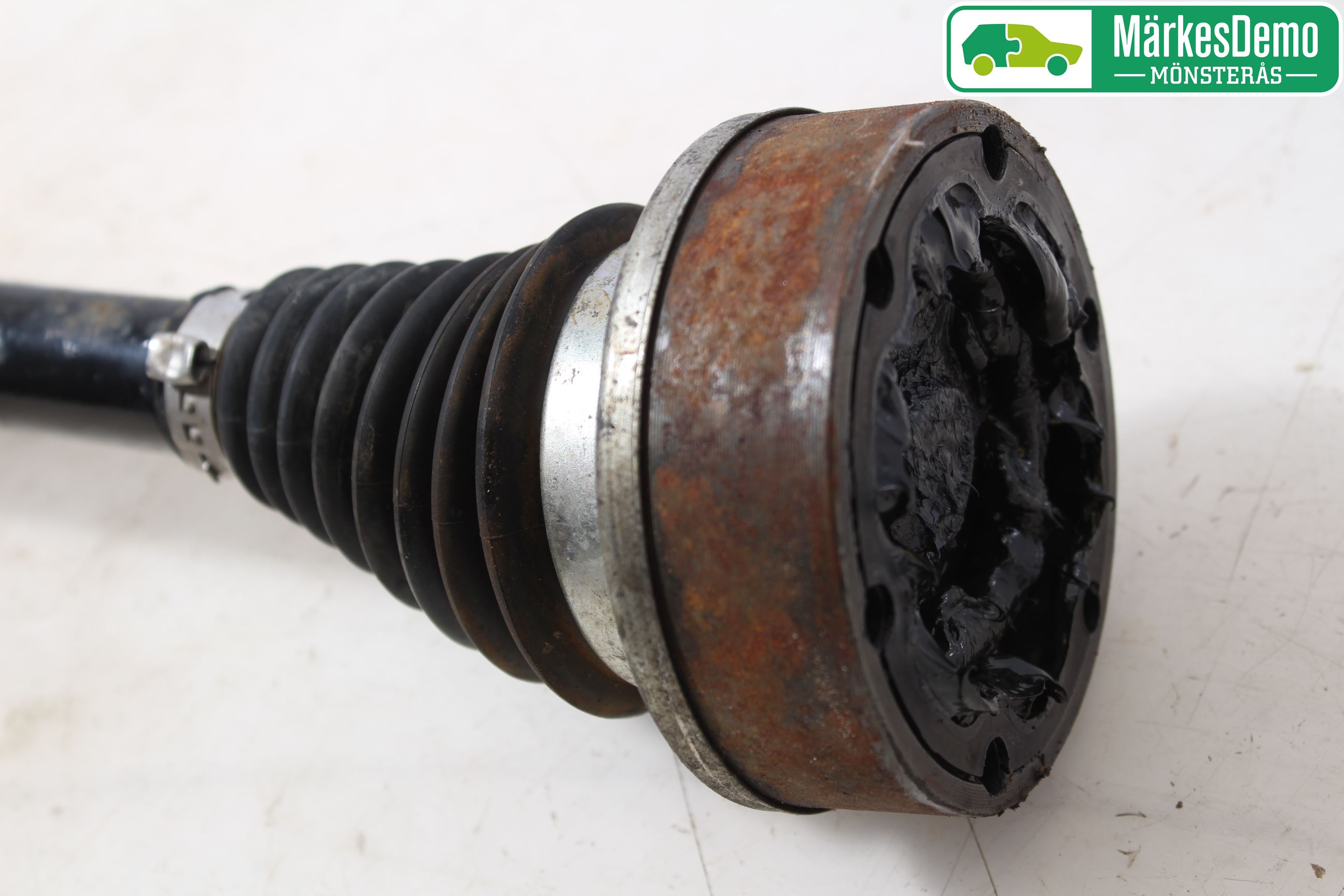 Skoda FABIA 07-14 Drivaxel Fram Vänster