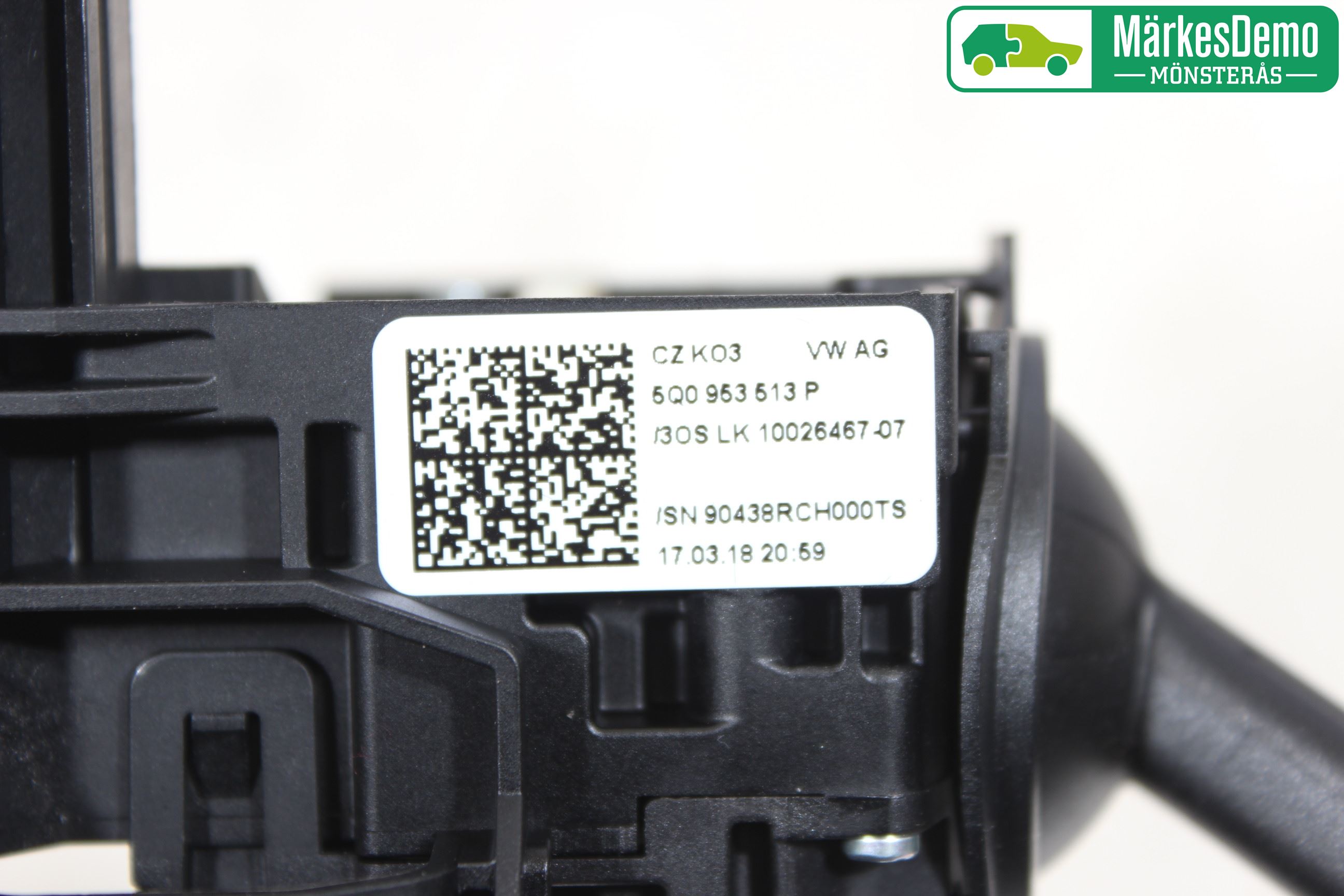 Volkswagen VW GOLF / E-GOLF VII 13-20 Spakcentral