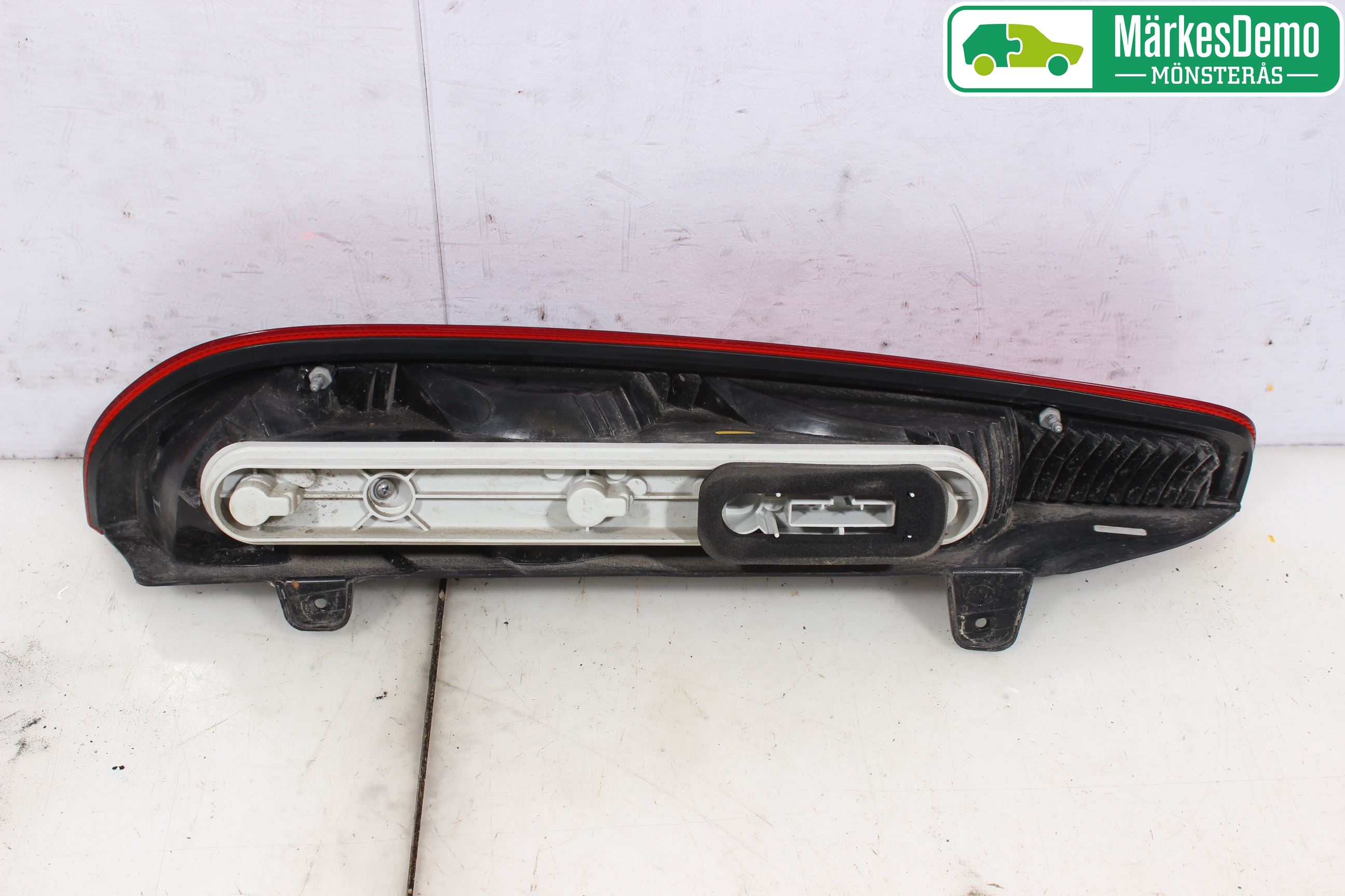 Ford FOCUS     04-07 Bakljus Höger