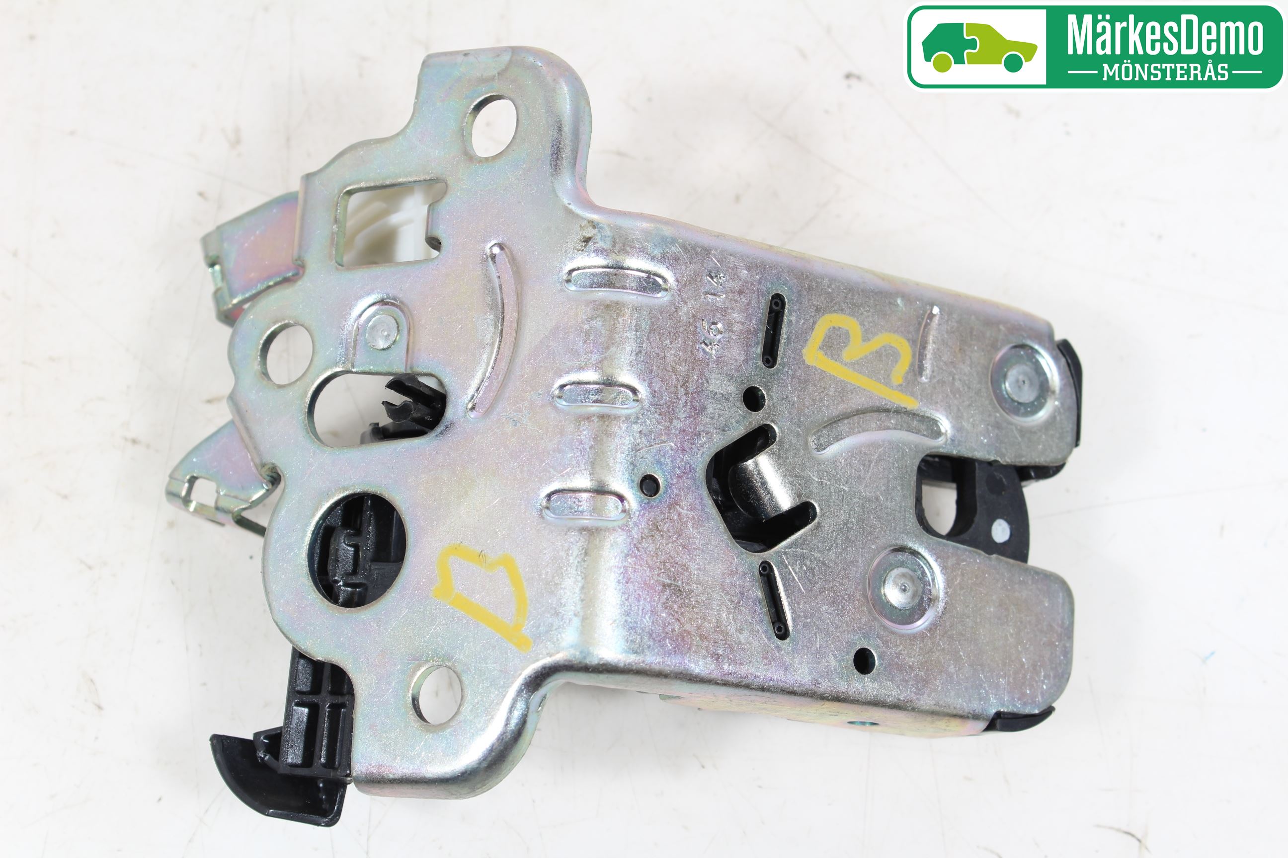 Audi A1/S1 11-18 Låskista Baklucka