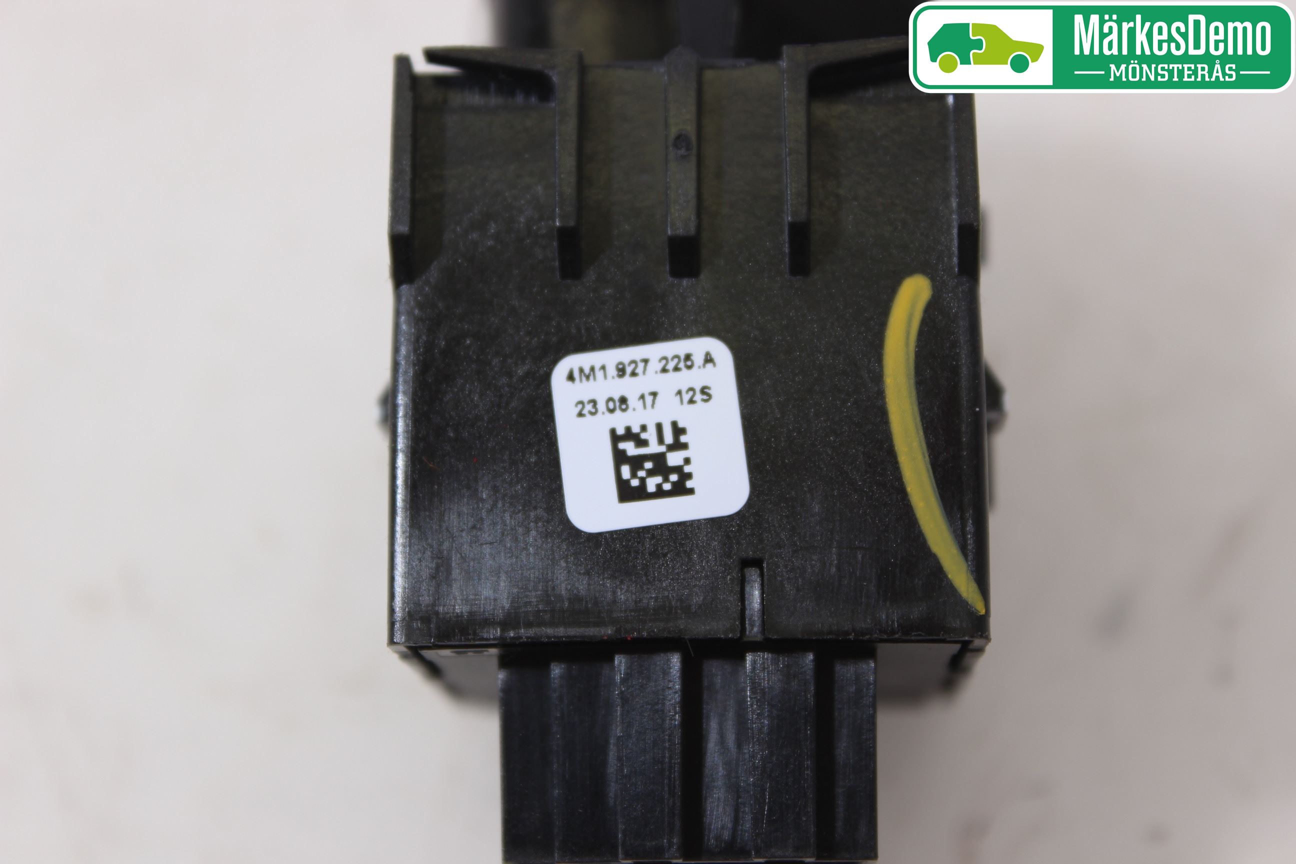 Audi A4/S4 B9 16-19 Strömställare Parkeringsbroms