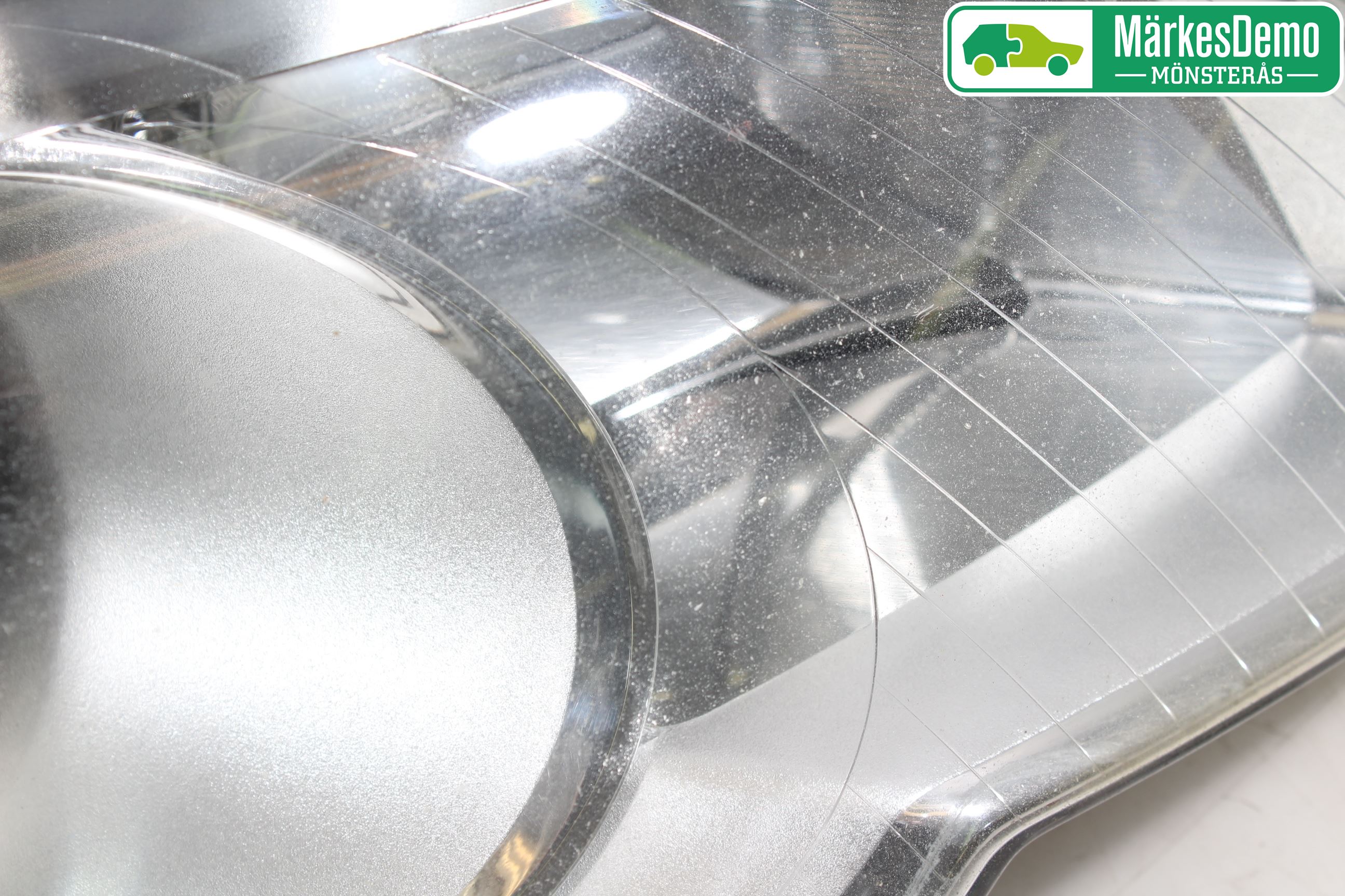 Volkswagen VW PASSAT 05-11 Strålkastare Höger