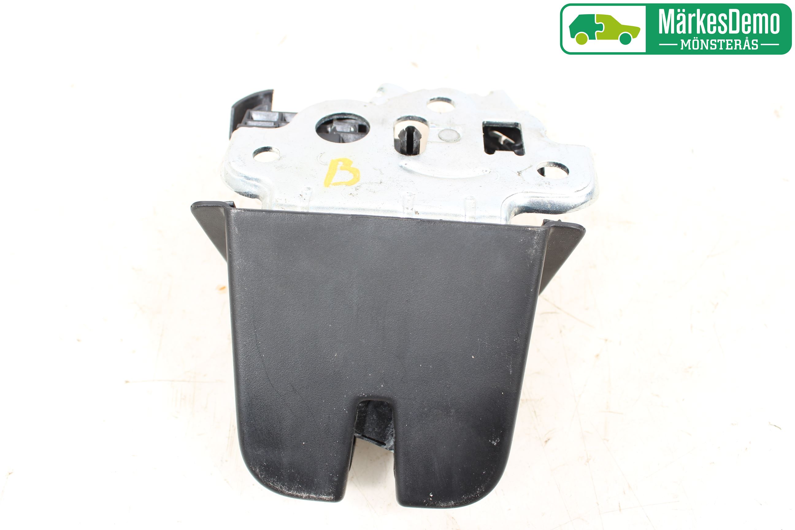 Volkswagen VW JETTA VI 11- Låskista Baklucka