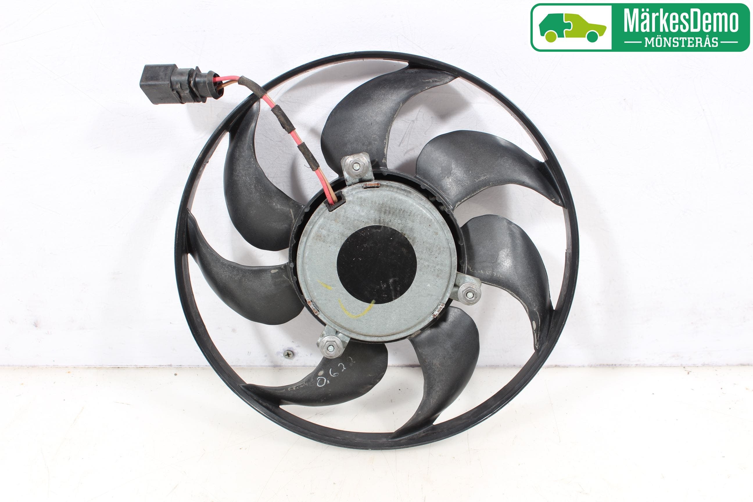 Volkswagen VW JETTA VI 11- Kylfläkt El